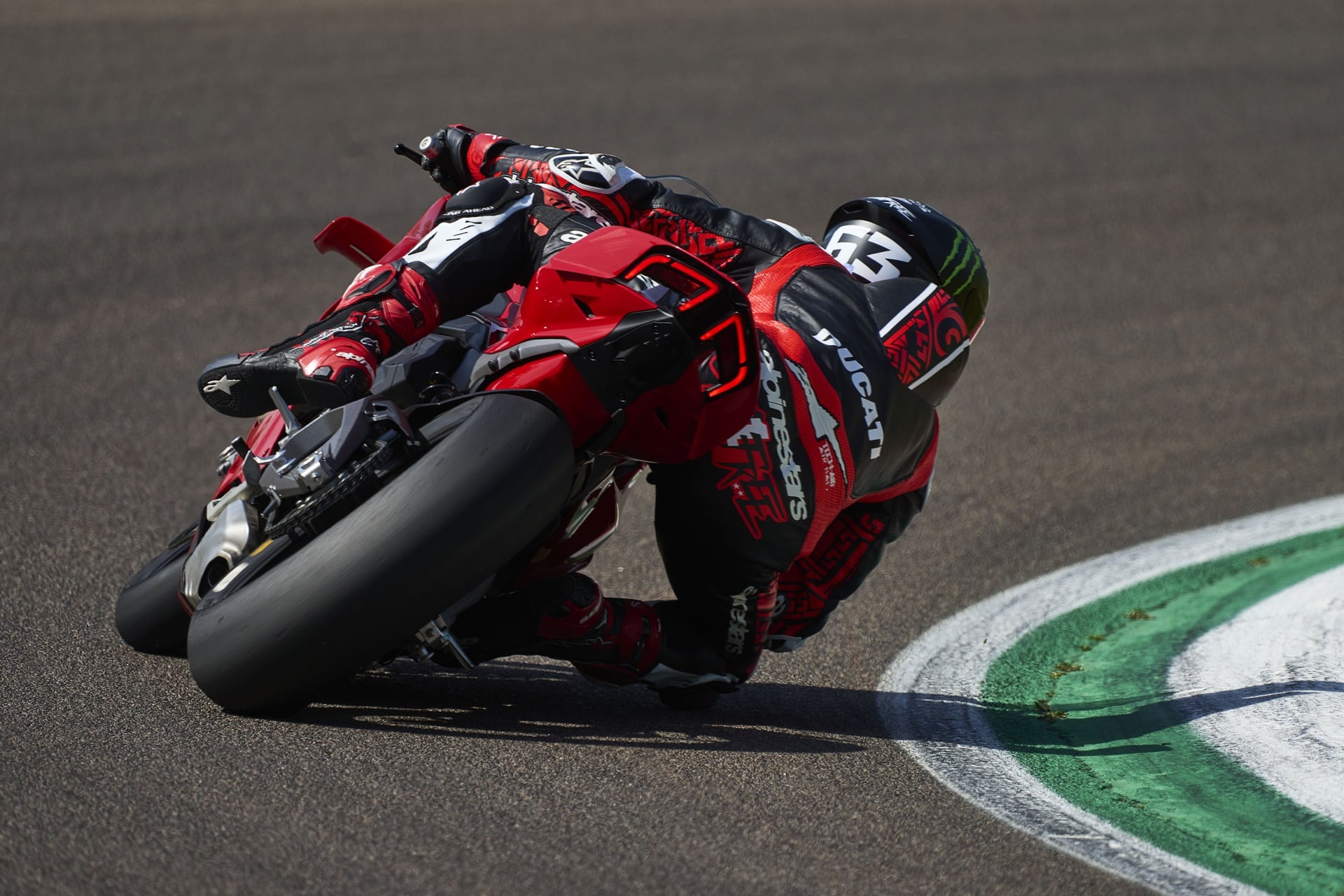 Ducati Panigale V4 2025