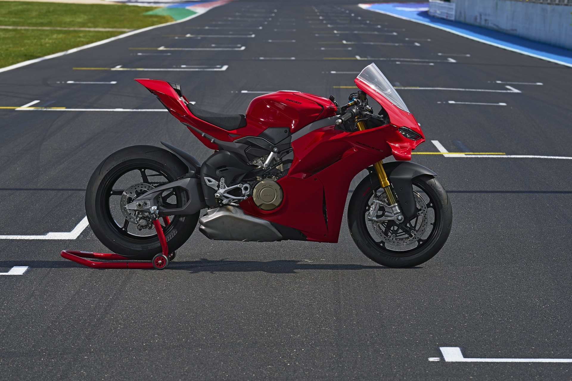 Ducati Panigale V4 2025