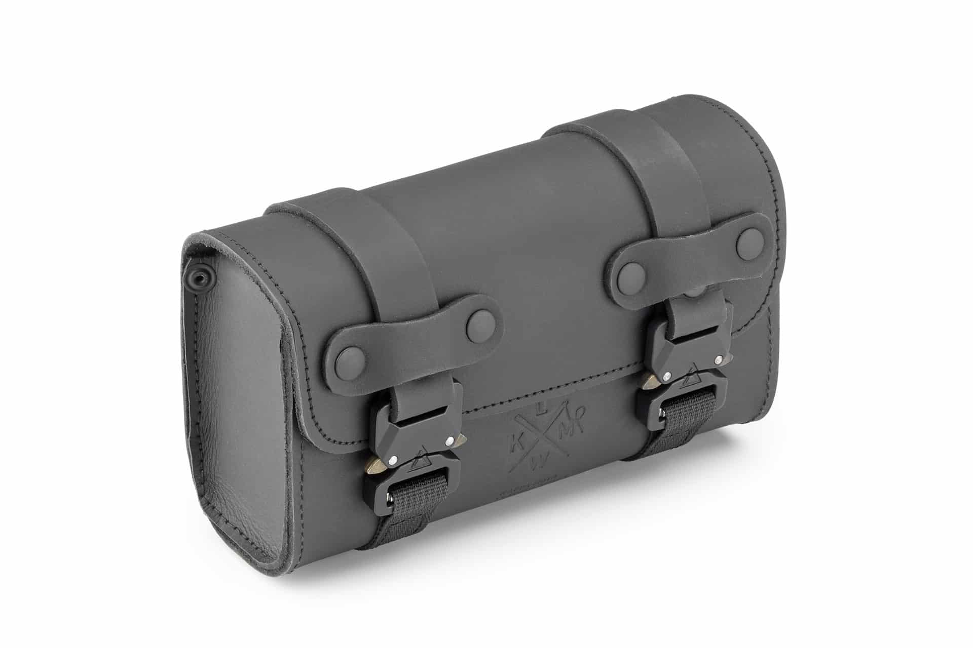 La gama de accesorios Leather Works de Kappa viste de estilo a la Royal Enfield Interceptor