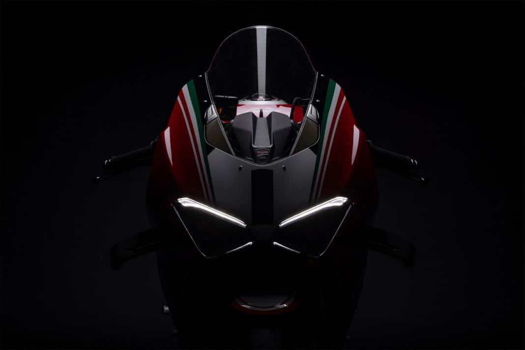 La nueva Ducati Panigale V4 llegará para 2025 y promete ser todavía más salvaje