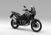 Tanto la versión estándar como la Adventure Sports está disponible con cambio DCT