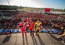 Bagnaia, Iannone y Márquez en el podio tras la carrera