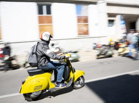 Vespa en el punto de mira de la Unión Europea y sus