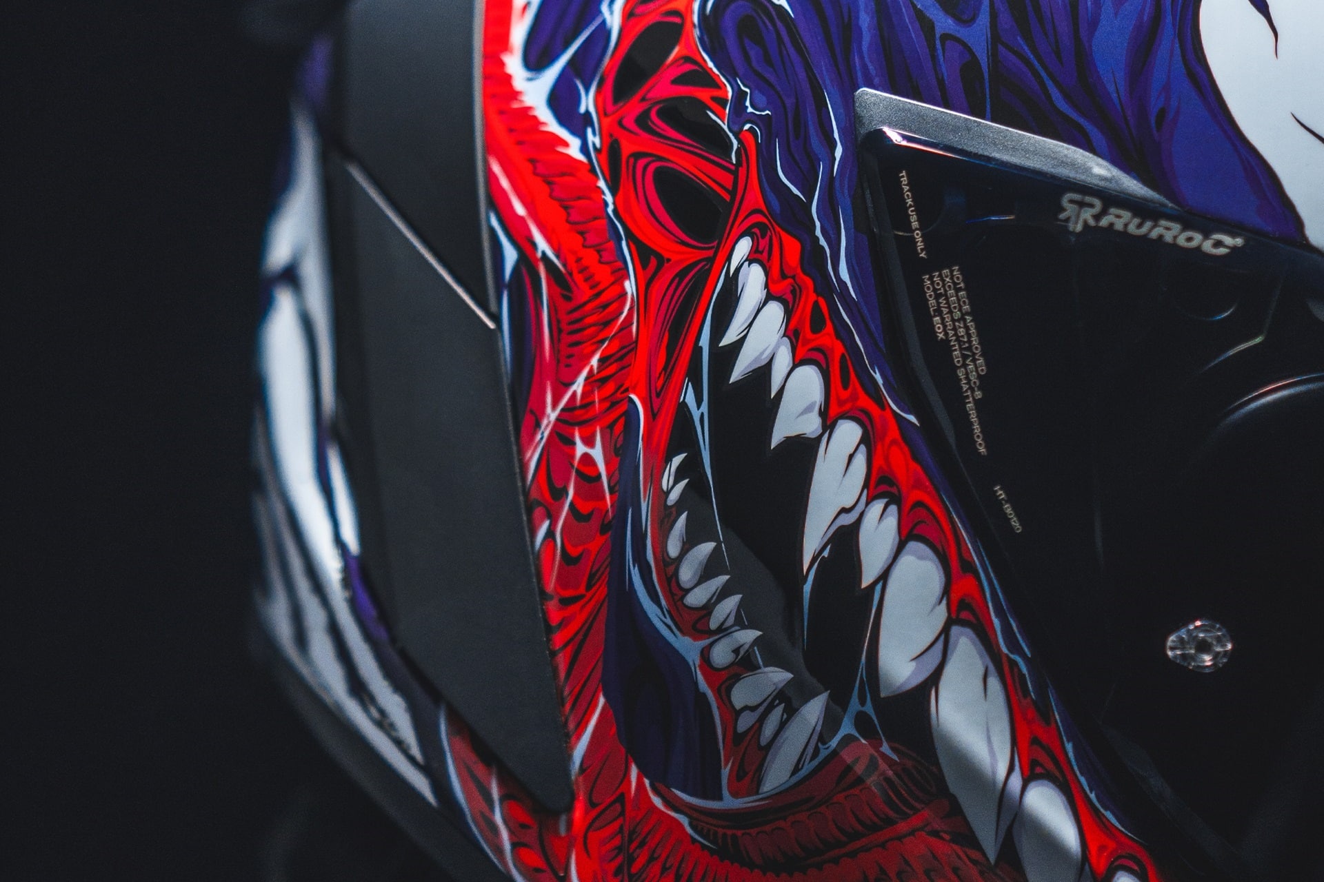 Ruroc presenta su nueva colección de cascos Eox inspirados en el universo Marvel