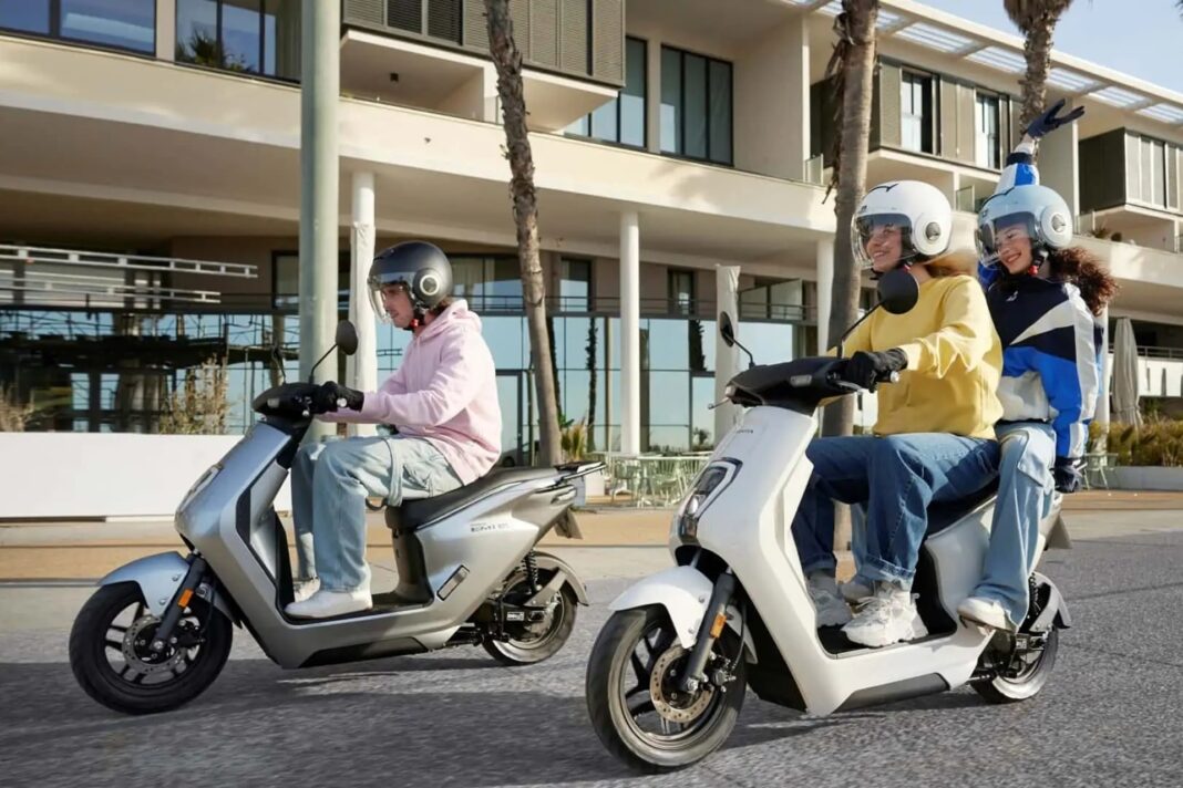Conduce un Honda EM1 e: