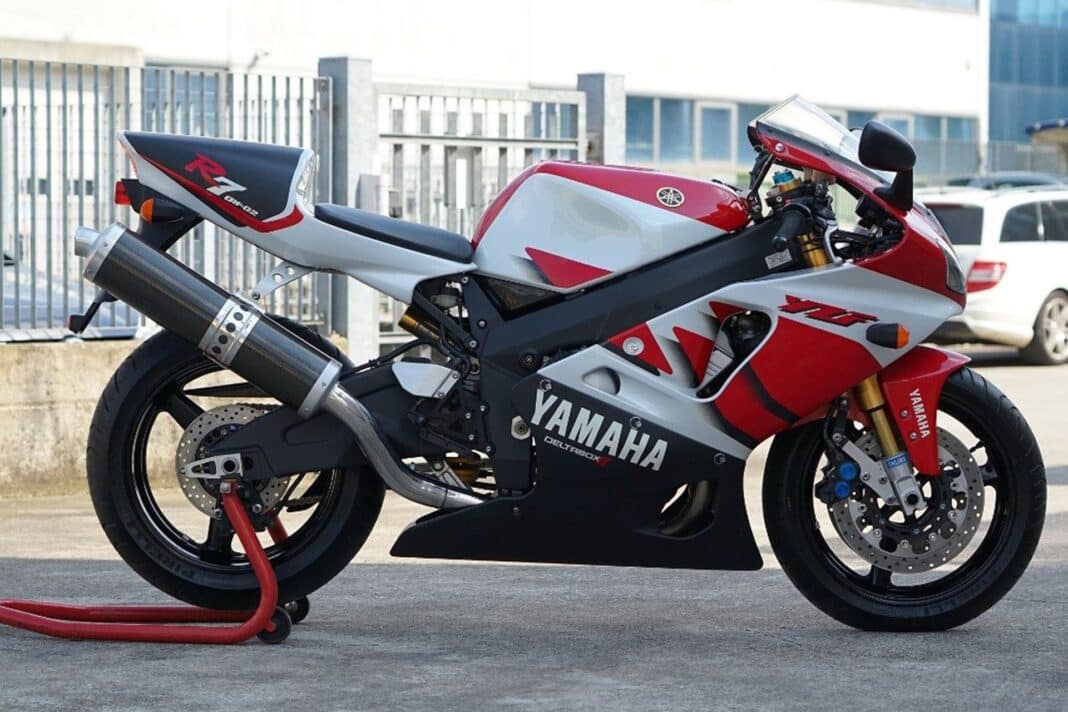 Motos de ensueño a la venta: Yamaha YZF-R7 OW-02