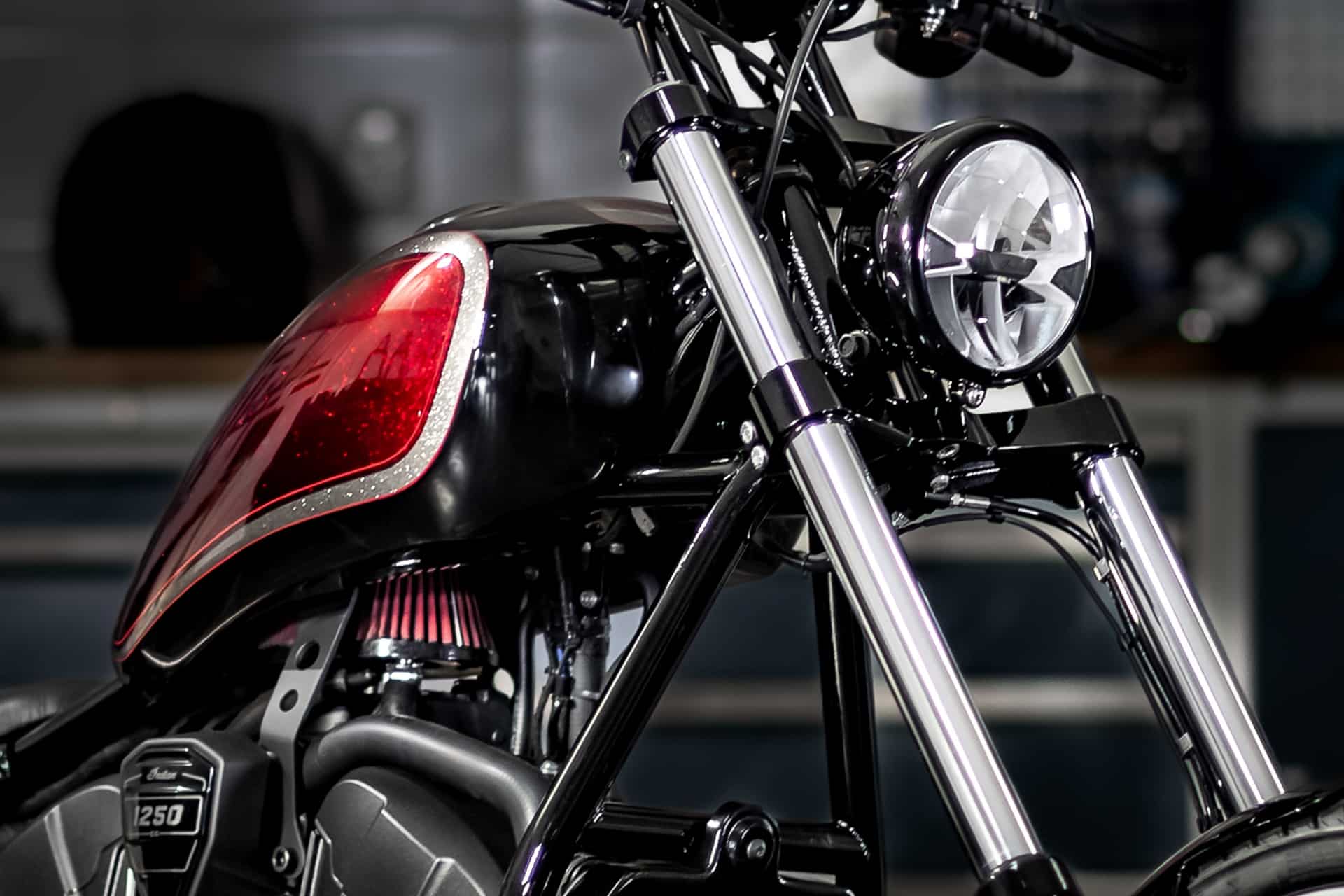 El último episodio del serial Forged de Indian nos acerca la Scout personalizada por Unique Custom Cycles