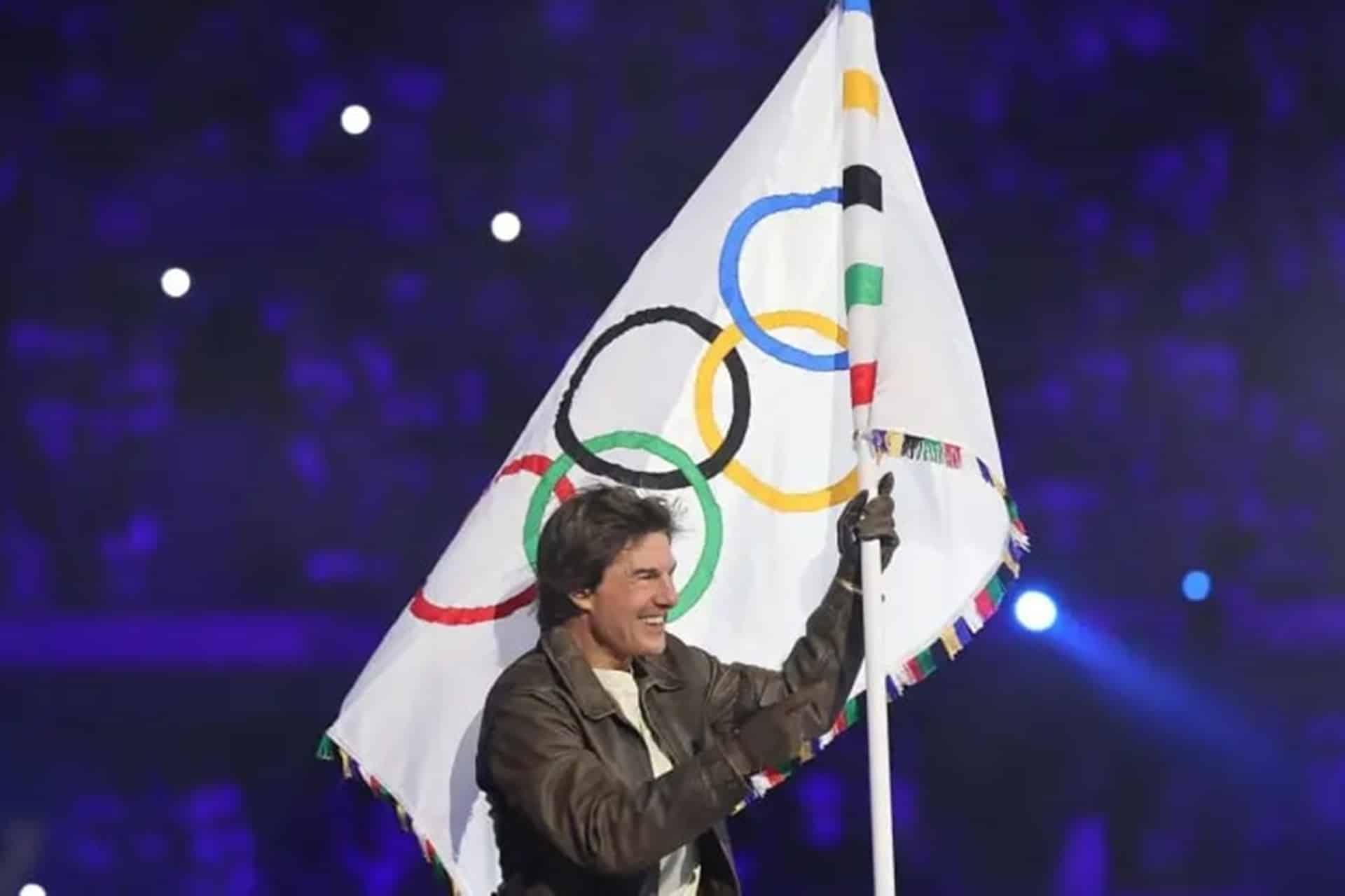 Tom Cruise reaparece a "lo Misión Imposible" en la ceremonia de clausura de los Juegos Olímpicos de París 2024