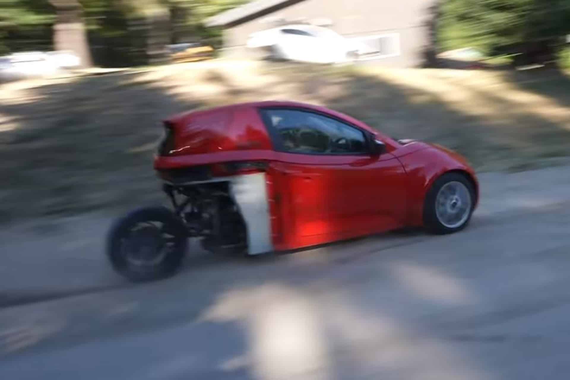 ¿Como hacer que un aburrido ElectraMeccanica Solo tenga alma?… Motor de Hayabusa al canto