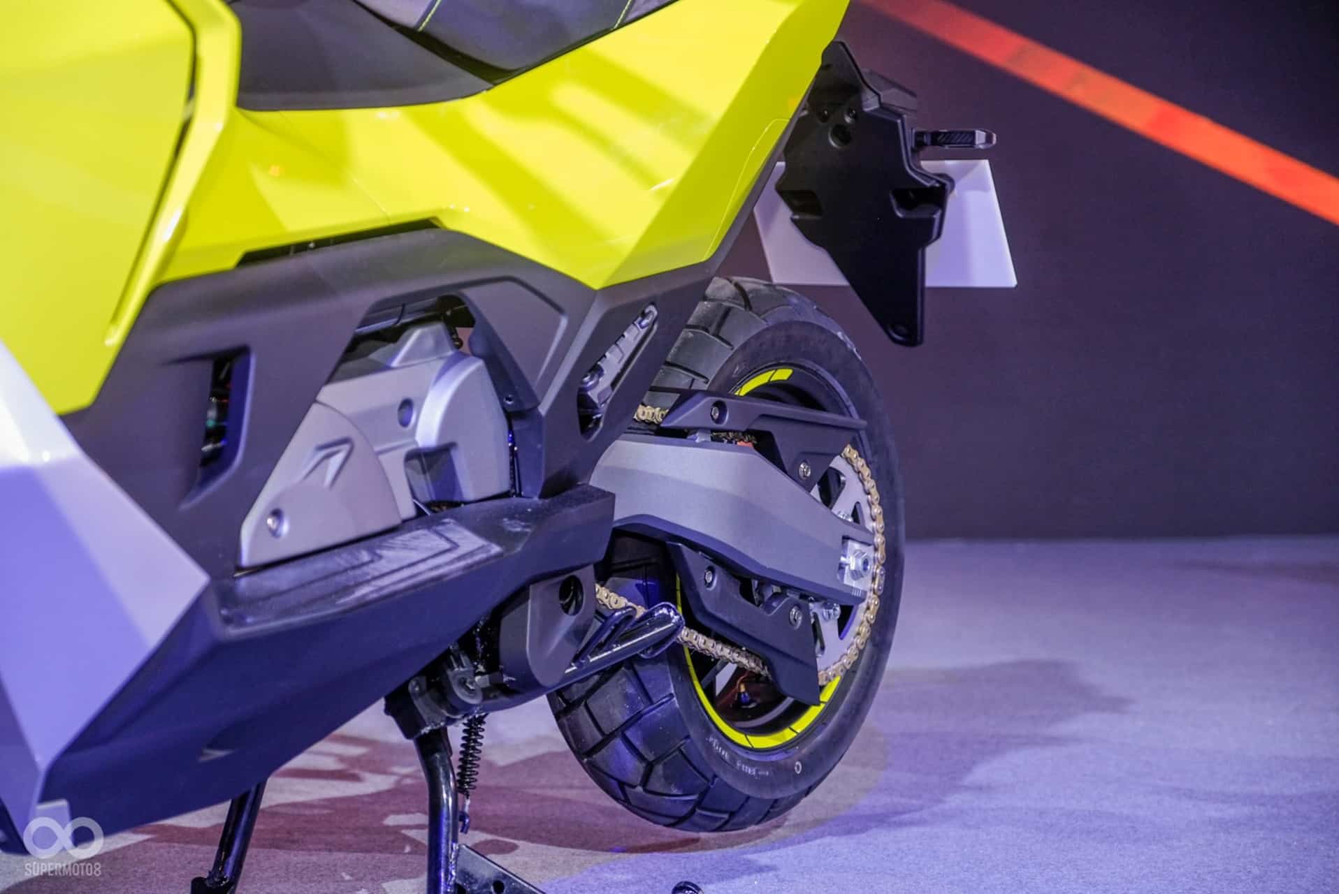 CV-R5 y RevoNEX: Así son los últimos concepts en los que trabaja KYMCO