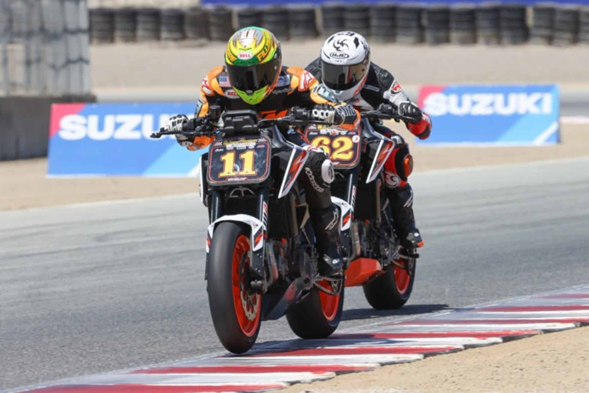 El prototipo de la futura 990 Duke R 2025 se deja ver compitiendo en el MotoAmerica Super Hooligans