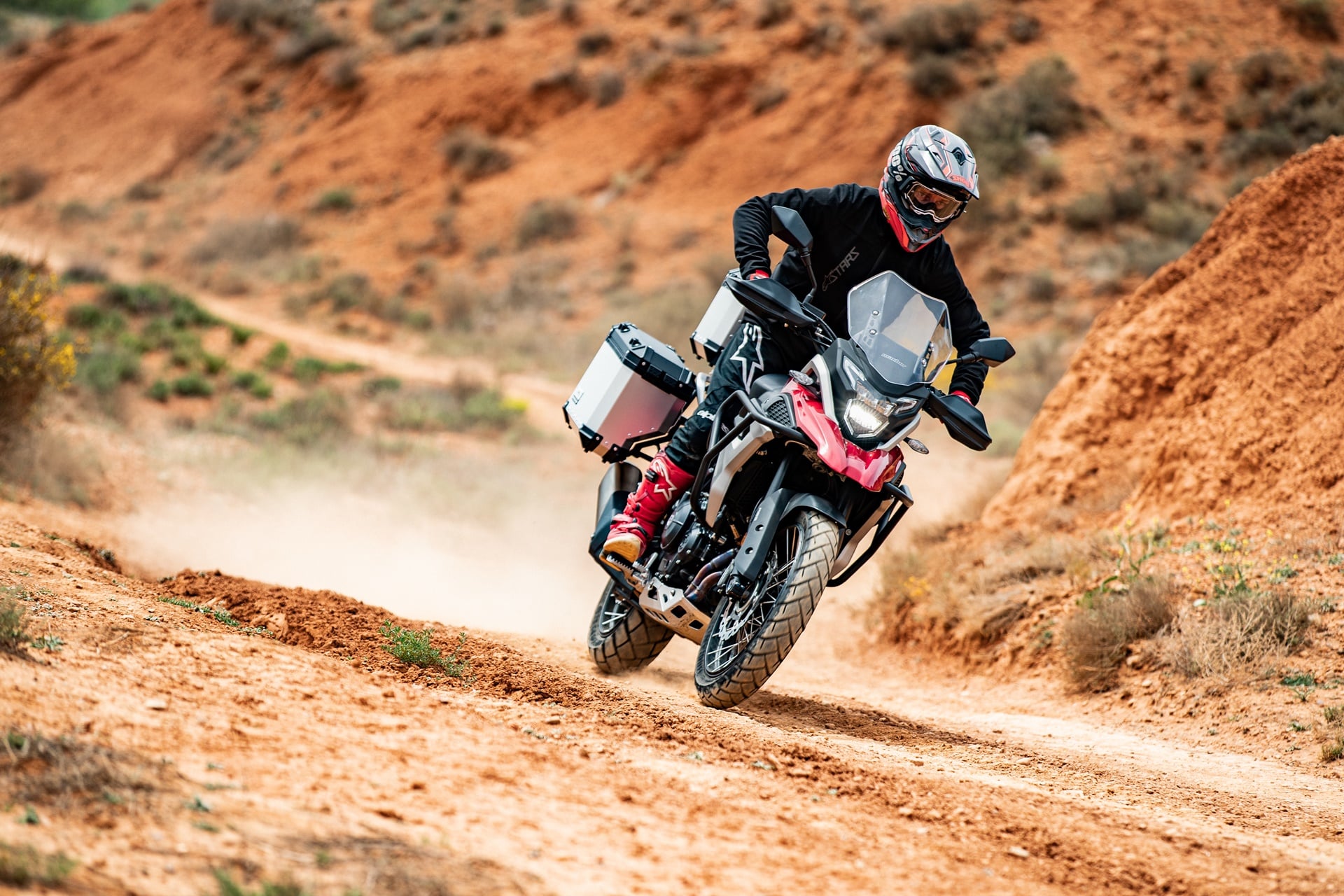 : Macbor renueva su buque insignia: La Montana XR5 510 ha llegado
