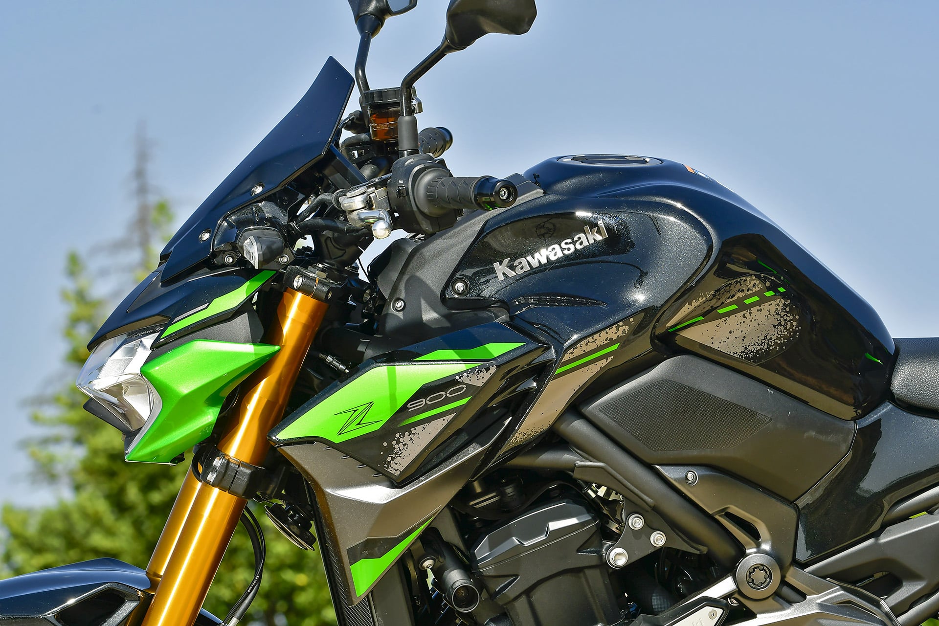 Comparativa Yamaha MT-09 vs Kawasaki Z900 SE