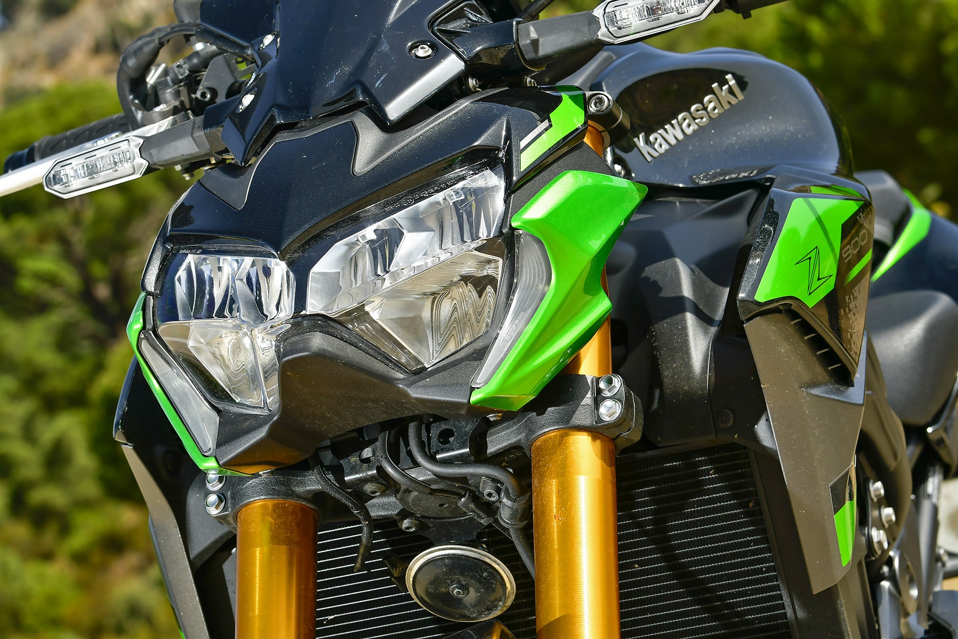 Comparativa Yamaha MT-09 vs Kawasaki Z900 SE