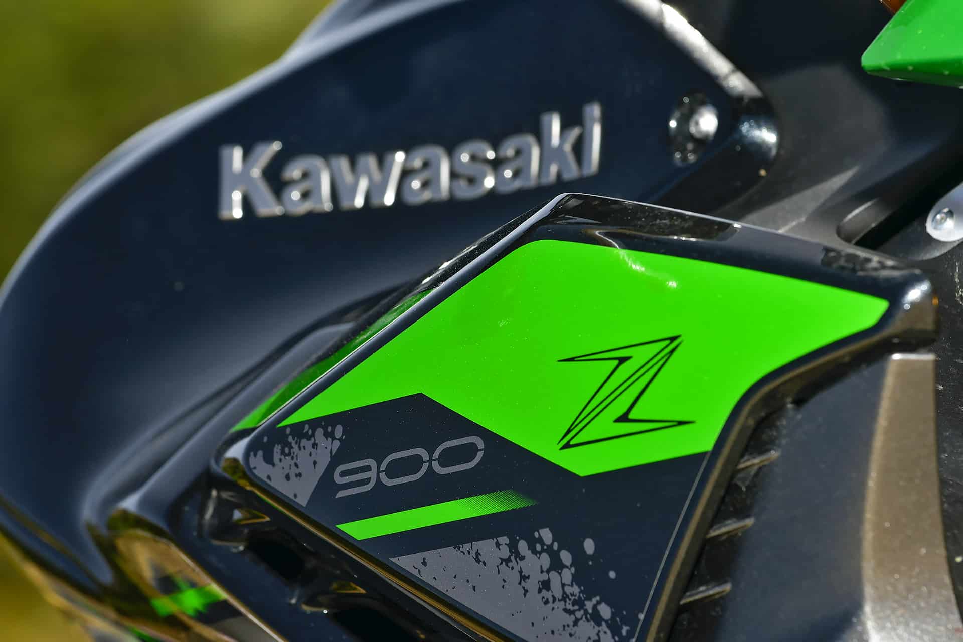 Comparativa Yamaha MT-09 vs Kawasaki Z900 SE