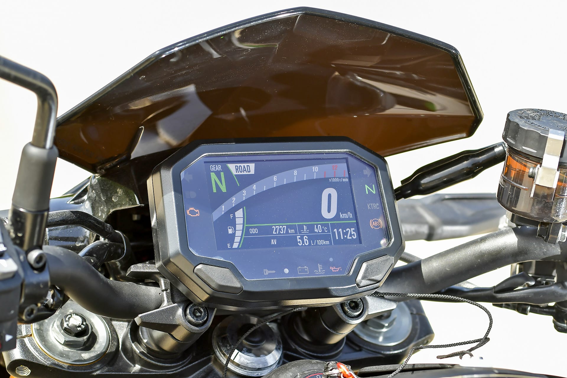 Comparativa Yamaha MT-09 vs Kawasaki Z900 SE