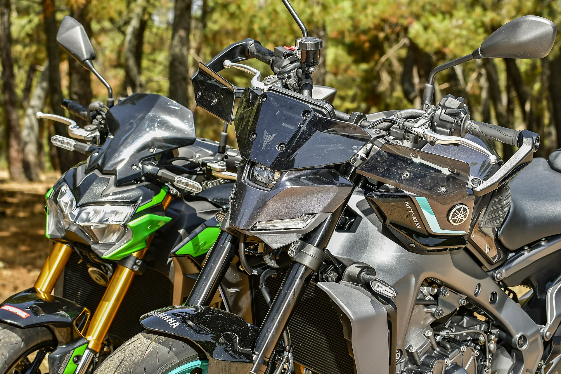 Comparativa Yamaha MT-09 vs Kawasaki Z900 SE