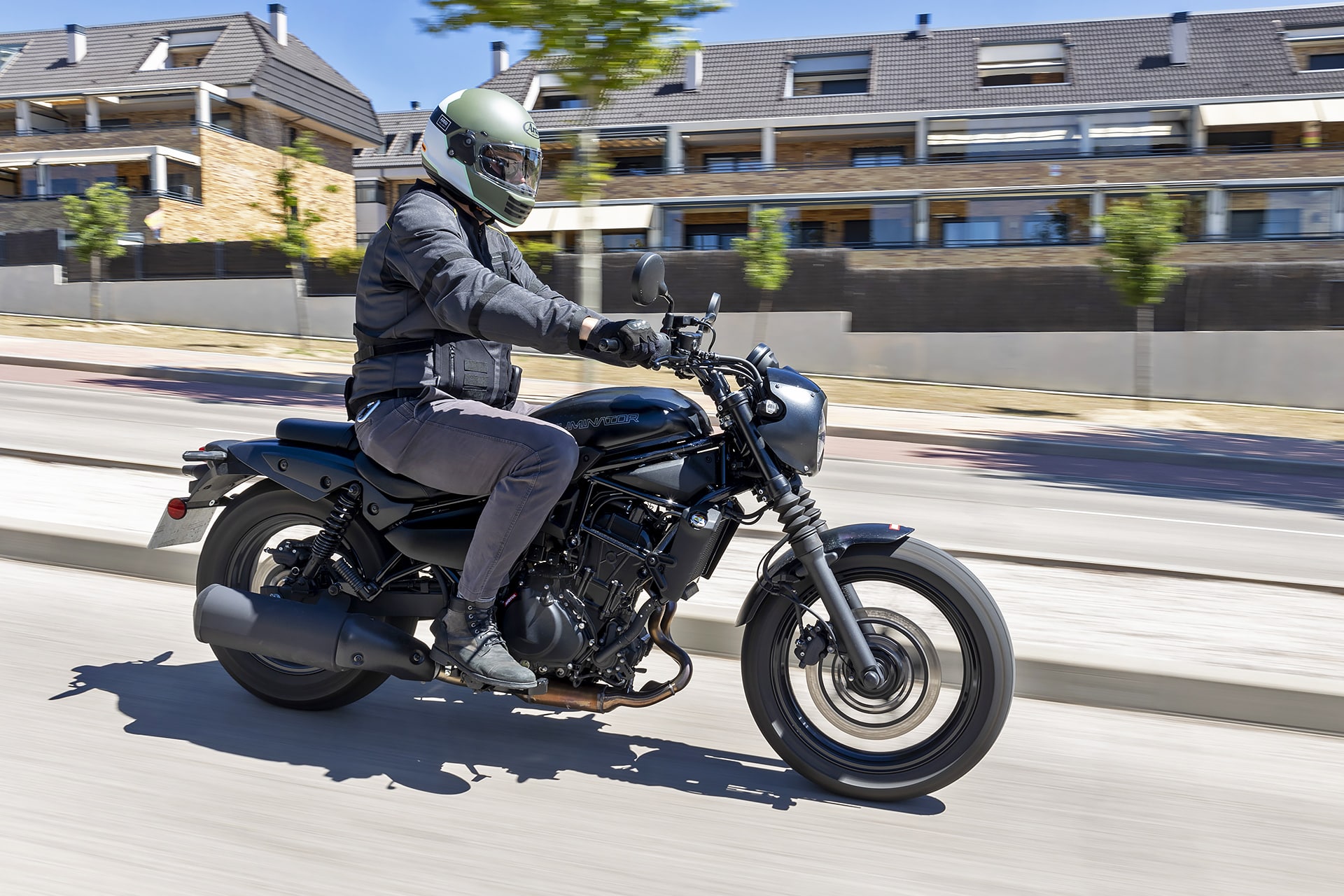 Prueba Kawasaki Eliminator 500 SE