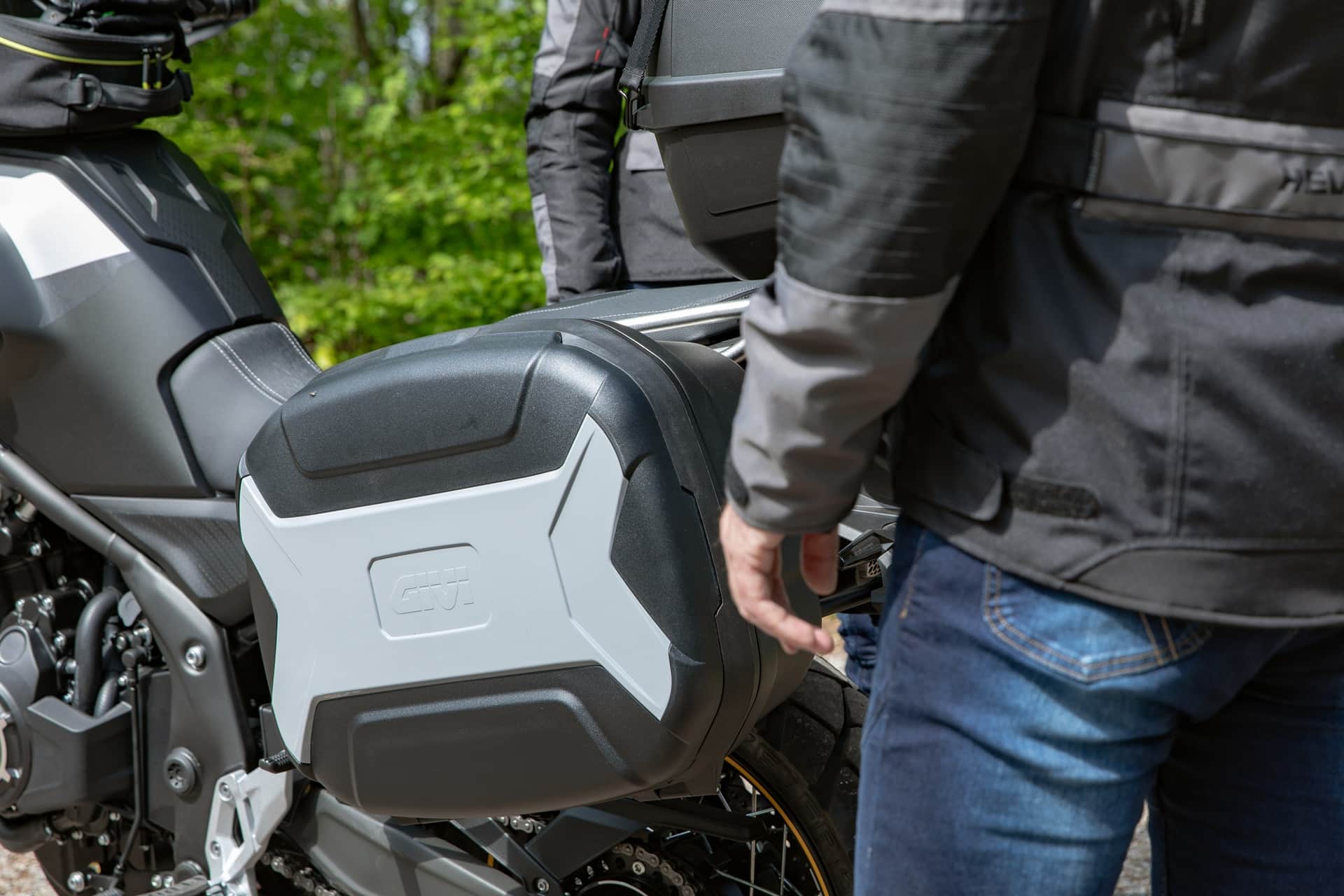Trekker Lite, la nueva maleta de GIVI con hasta 35 litros de capacidad