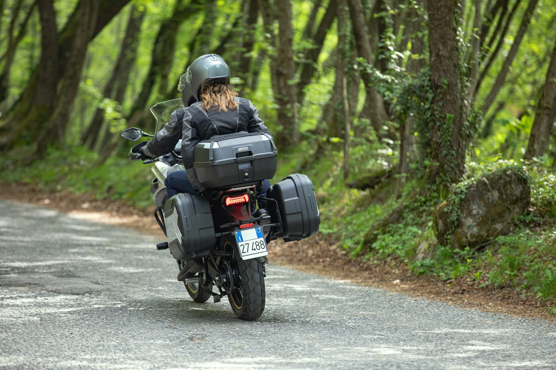 Trekker Lite, la nueva maleta de GIVI con hasta 35 litros de capacidad