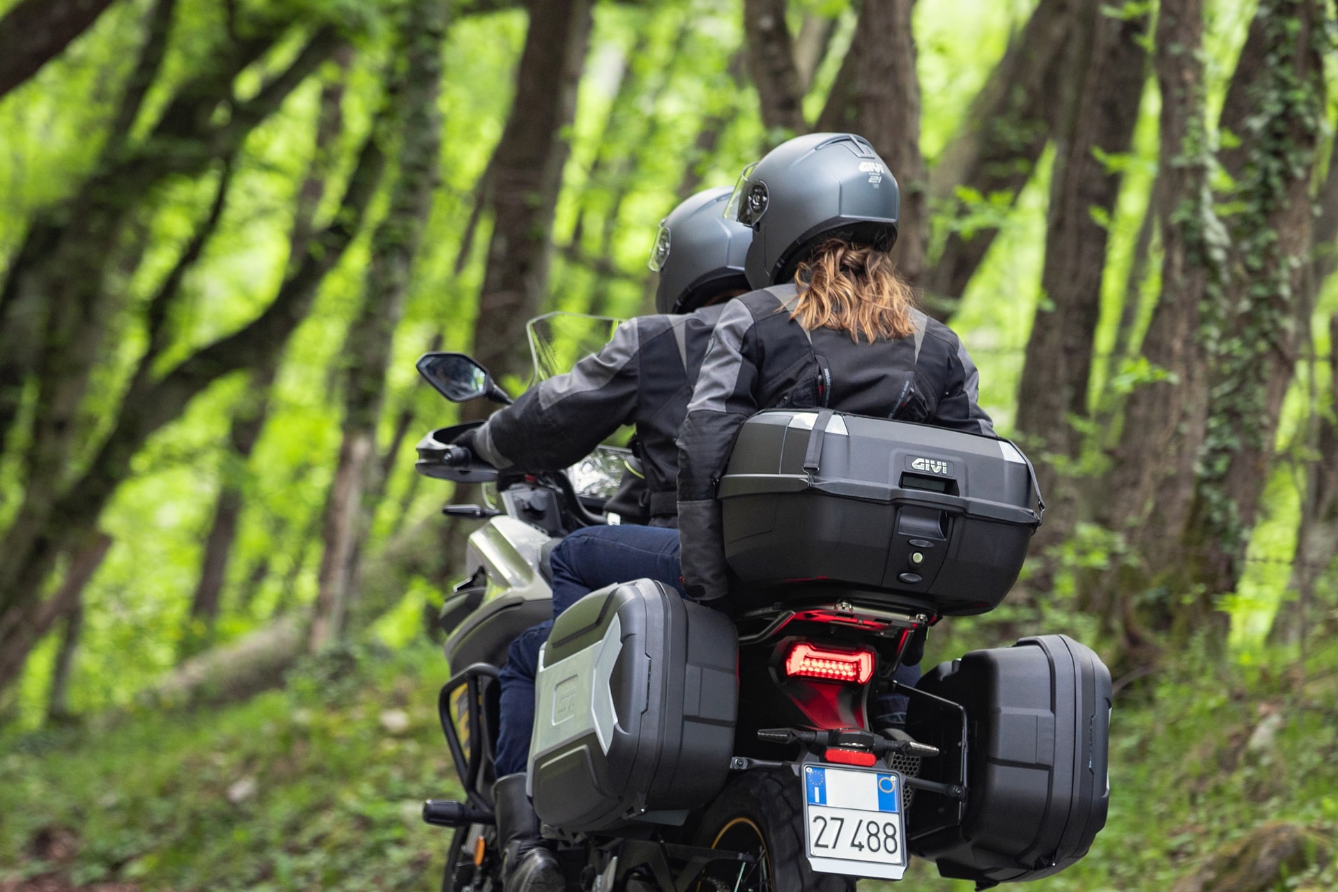 Trekker Lite, la nueva maleta de GIVI con hasta 35 litros de capacidad