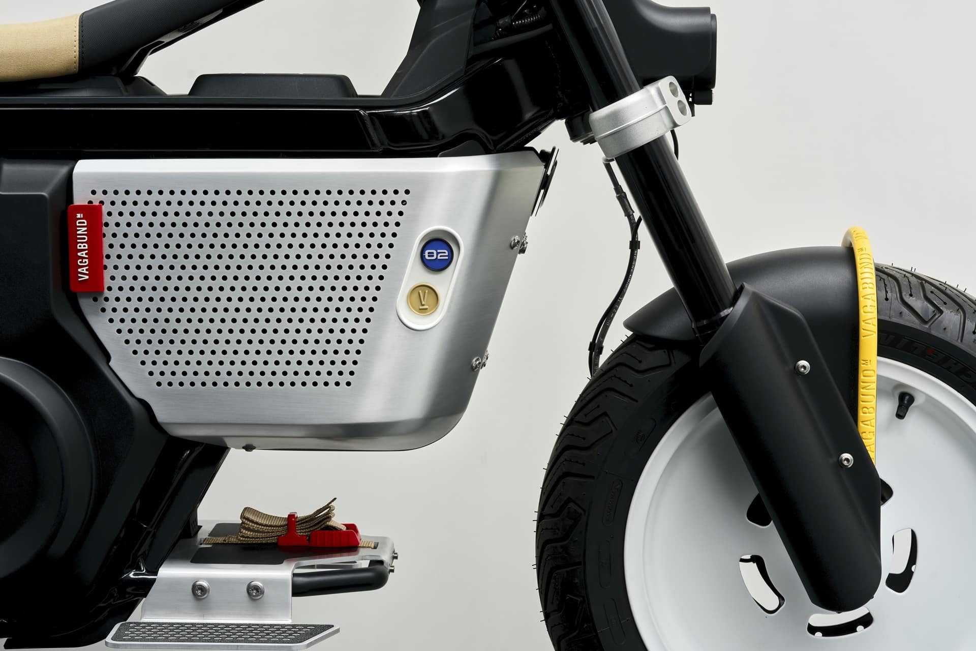 BMW CE 02 Custom eParkourer by Vagabund Moto