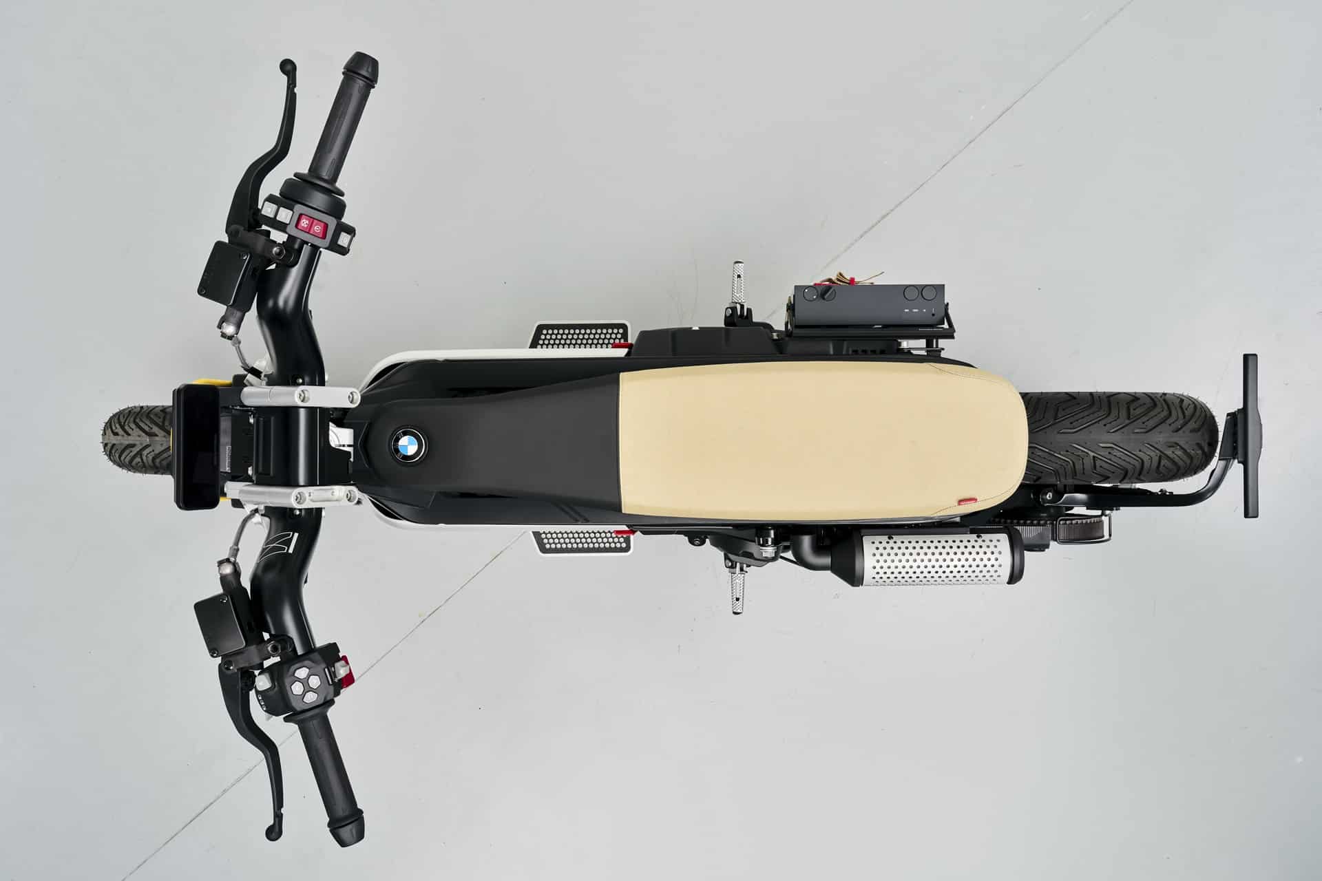 BMW CE 02 Custom eParkourer by Vagabund Moto