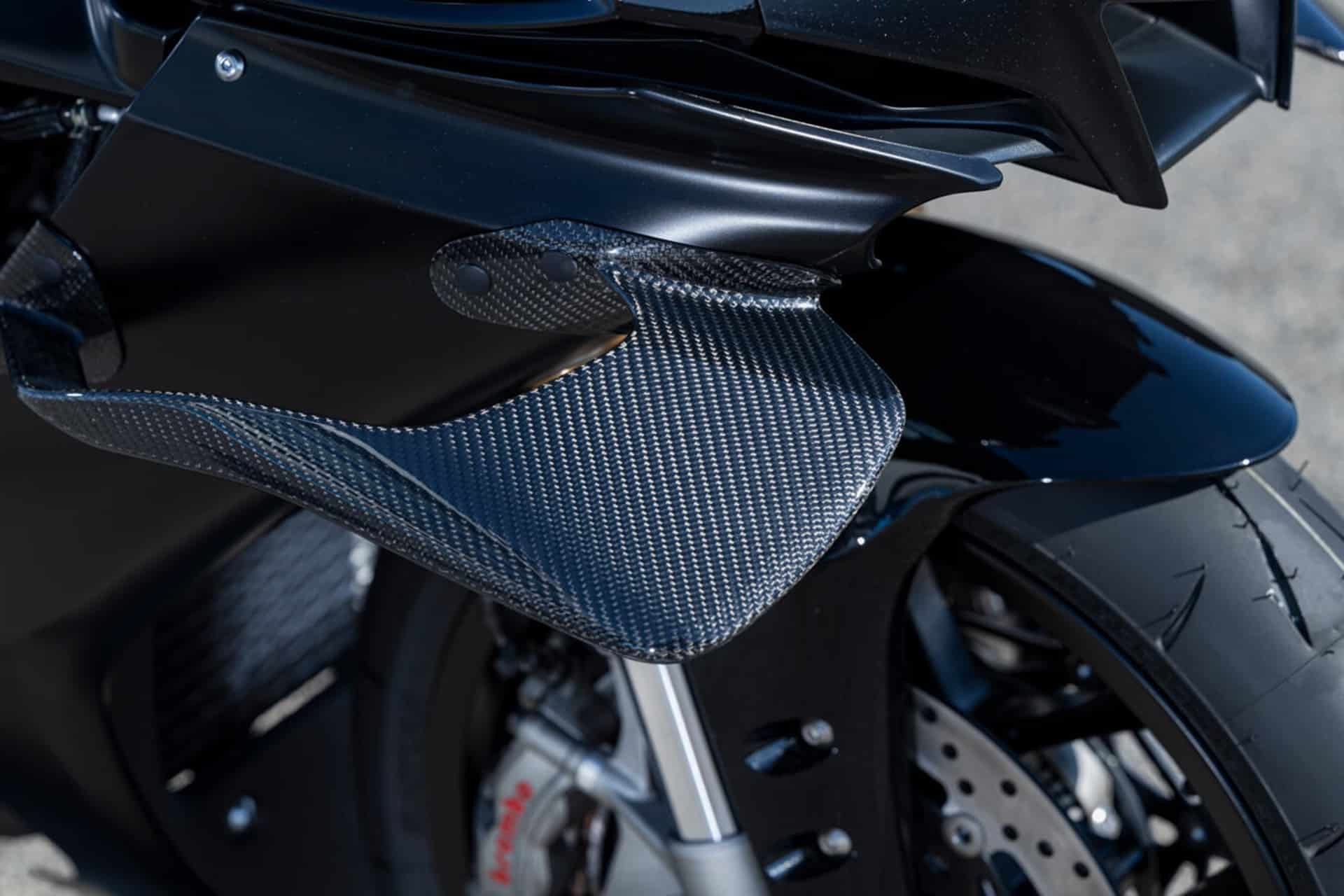 Nuevas Yamaha R1 Race y R1 GYTR: La experiencia definitiva de pilotaje en circuito
