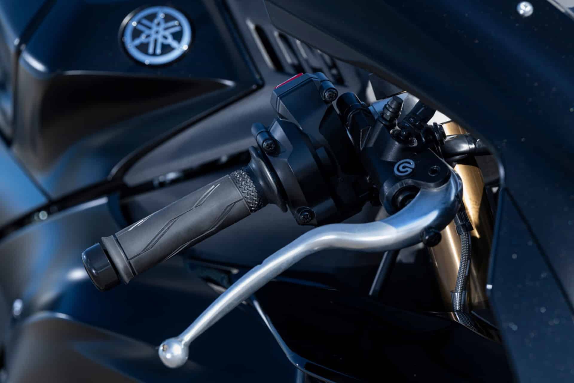 Nuevas Yamaha R1 Race y R1 GYTR: La experiencia definitiva de pilotaje en circuito