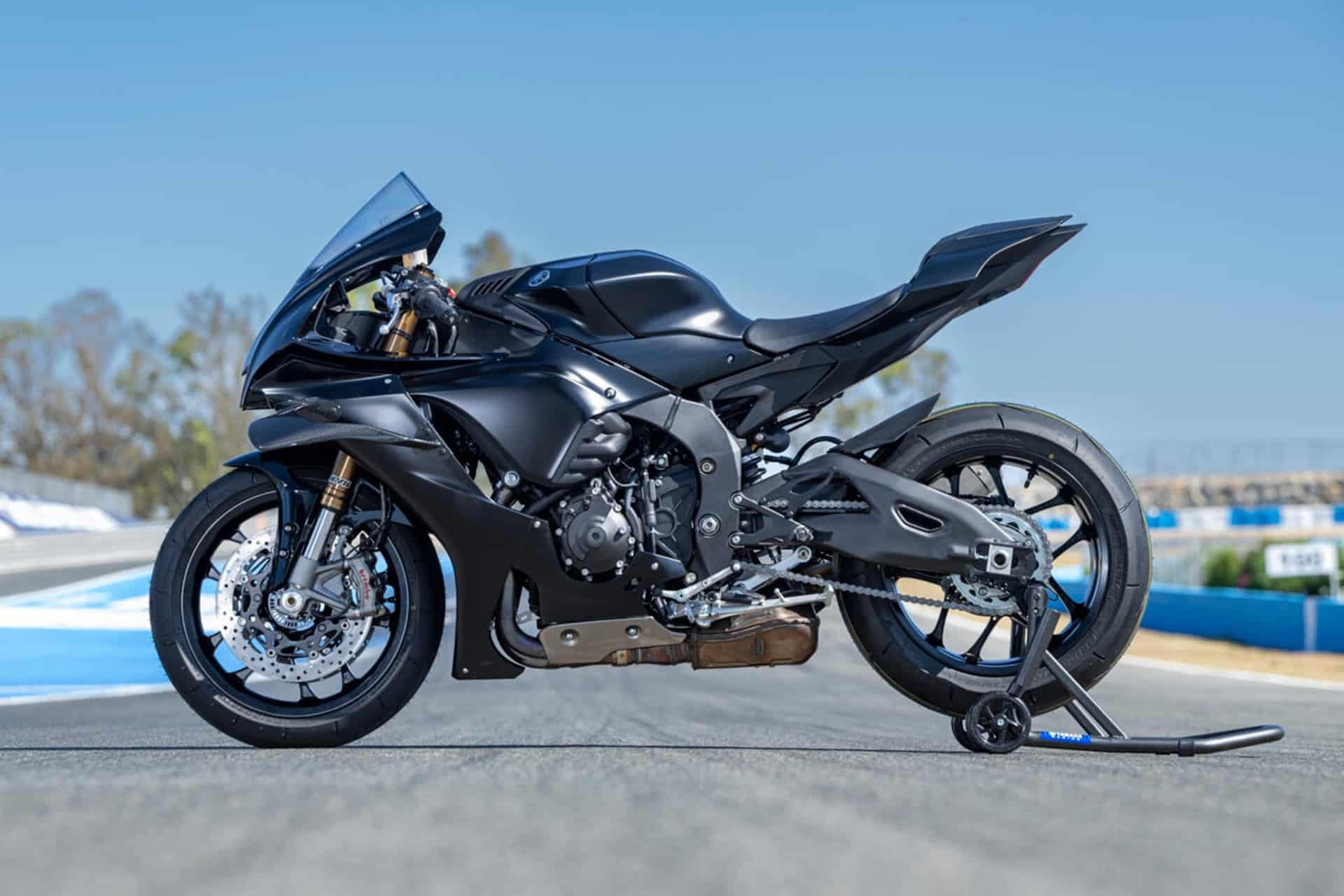 Nuevas Yamaha R1 Race y R1 GYTR: La experiencia definitiva de pilotaje en circuito