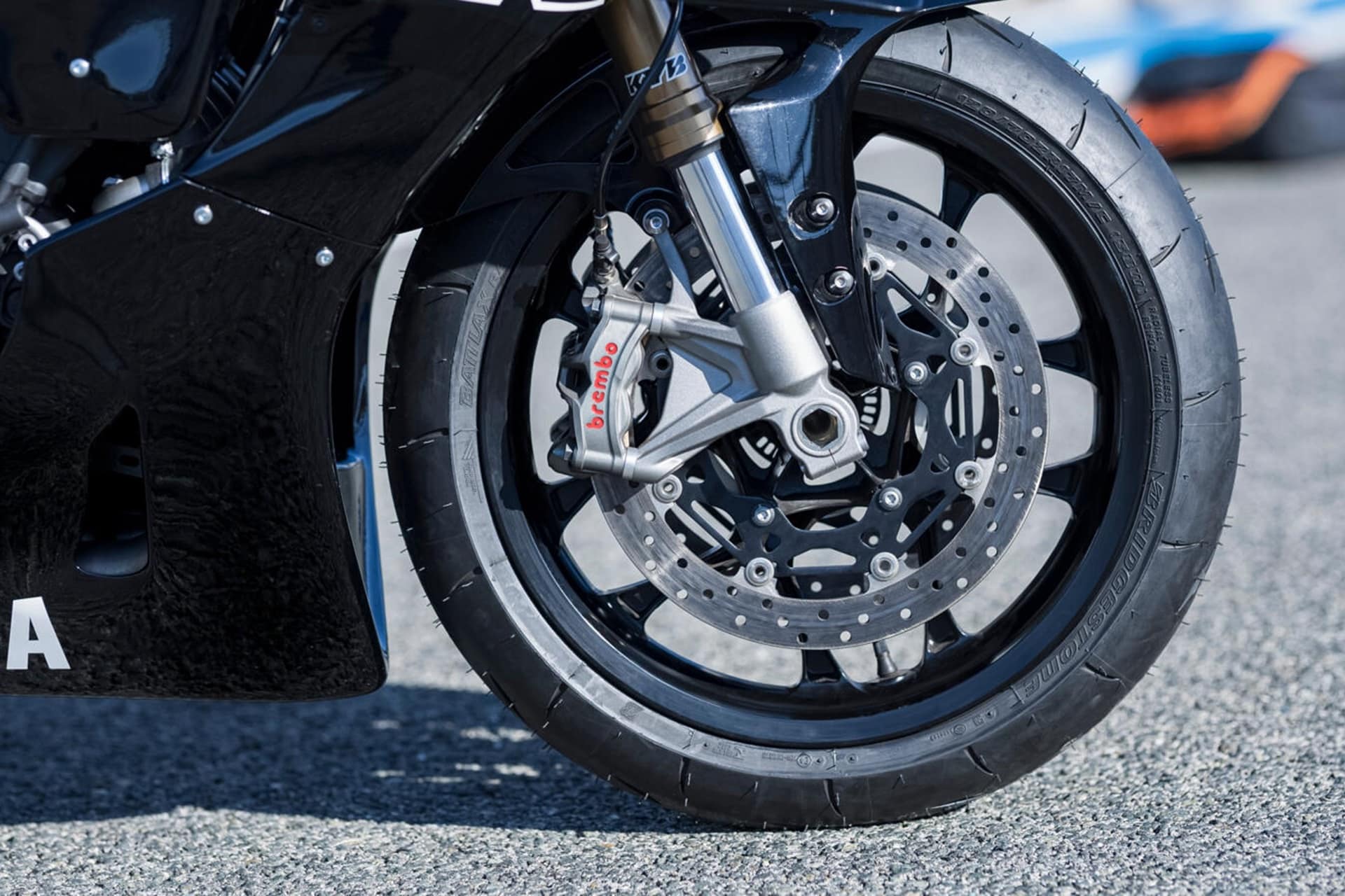 Nuevas Yamaha R1 Race y R1 GYTR: La experiencia definitiva de pilotaje en circuito