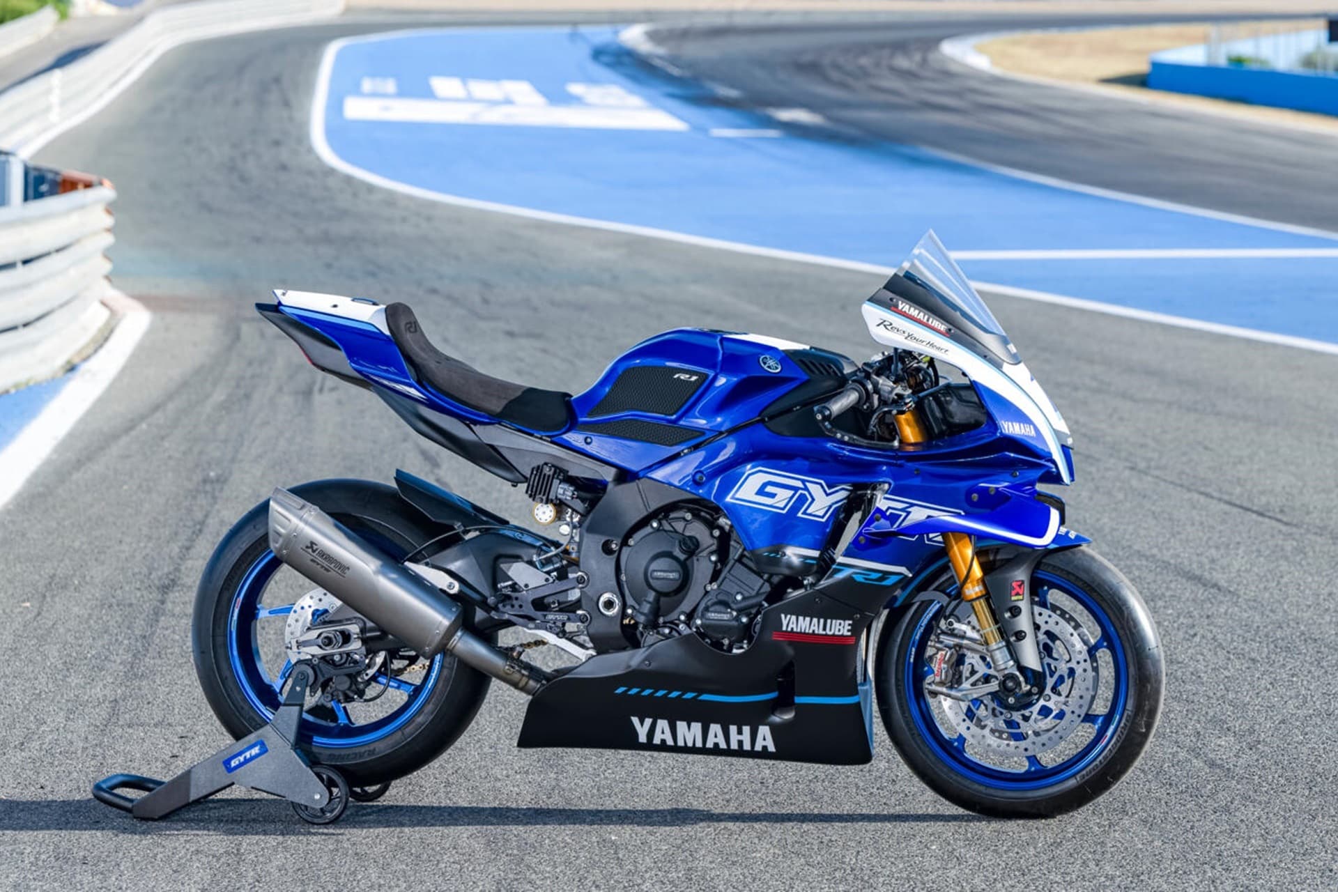 Nuevas Yamaha R1 Race y R1 GYTR: La experiencia definitiva de pilotaje en circuito
