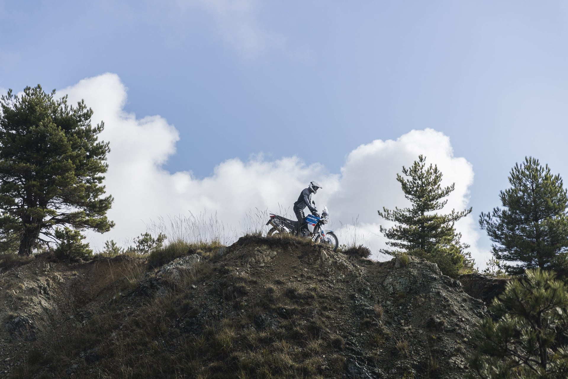 Podium Hydroscud, la nueva chaqueta impermeable de T.ur ideal para la práctica del Offroad