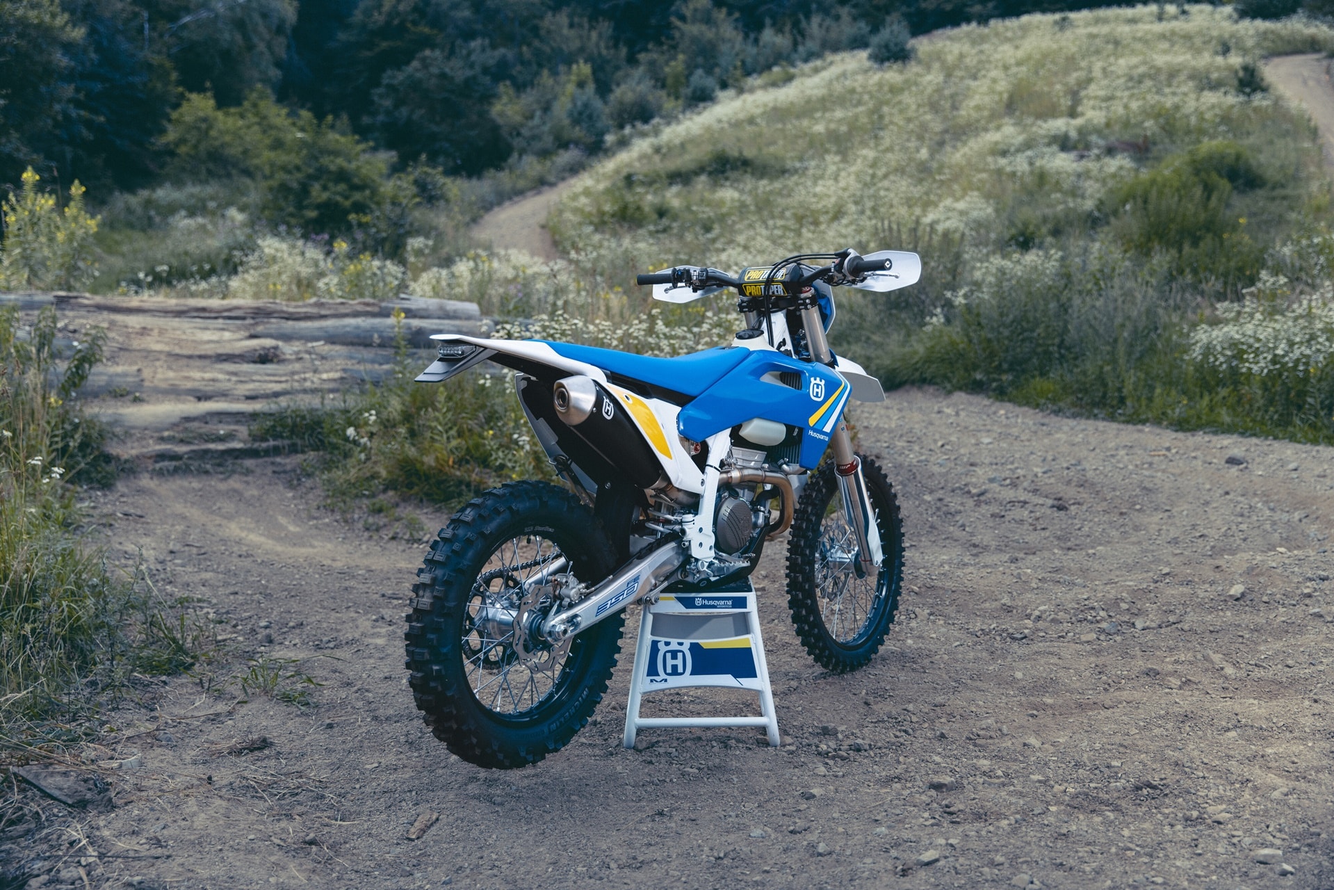Gama Husqvarna Heritage 2025
