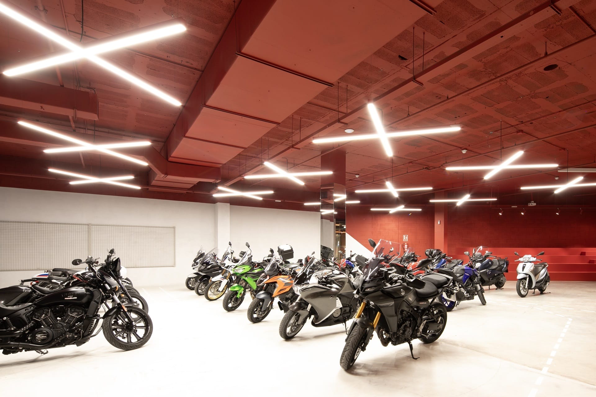 Mundimoto inaugura su nueva tienda en el espacio comercial y de ocio X-Madrid