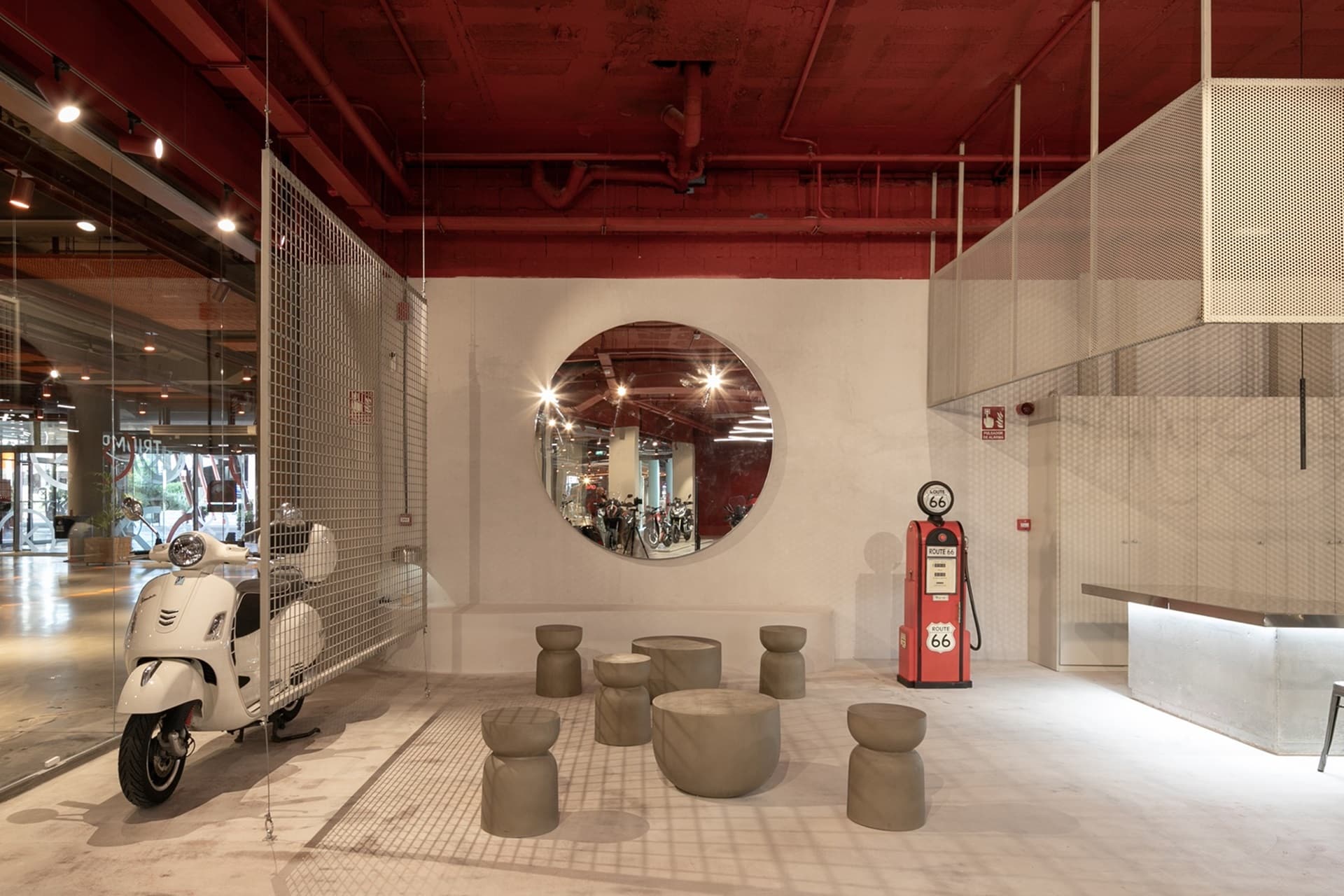 Mundimoto inaugura su nueva tienda en el espacio comercial y de ocio X-Madrid