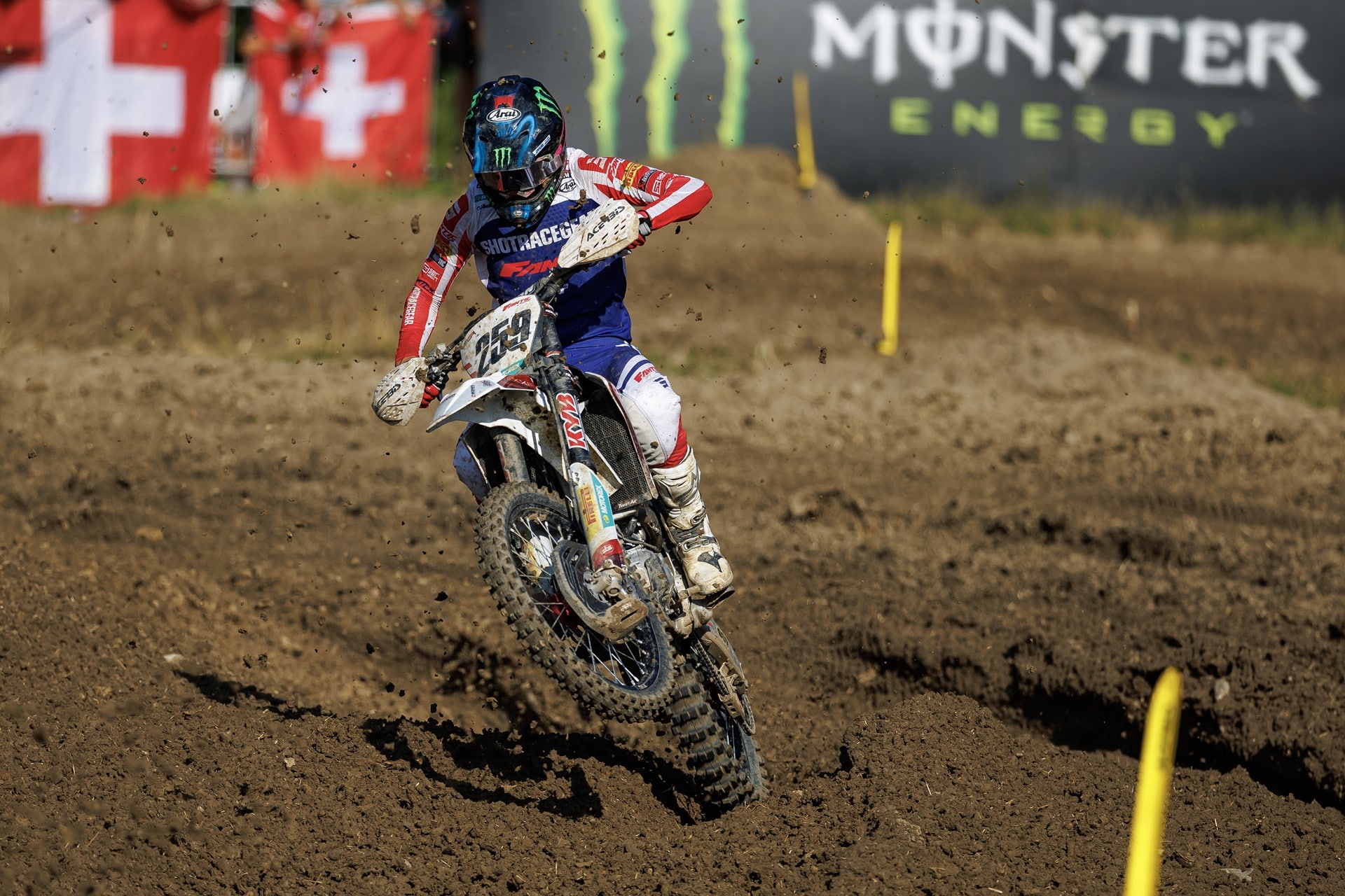 MX-V EVO: La última tecnología para los amantes del offroad en el nuevo casco de Arai