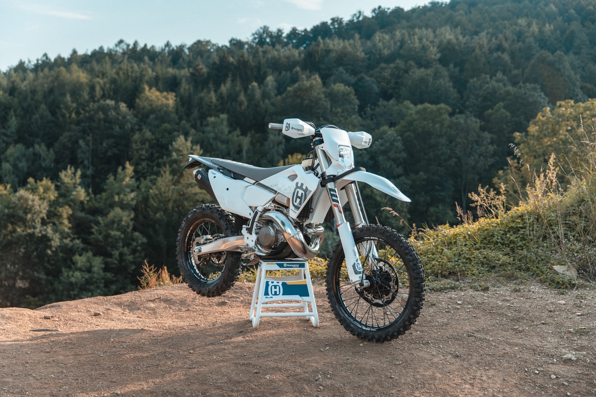 Husqvarna presenta su nueva gama de modelos Pro Enduro 2025