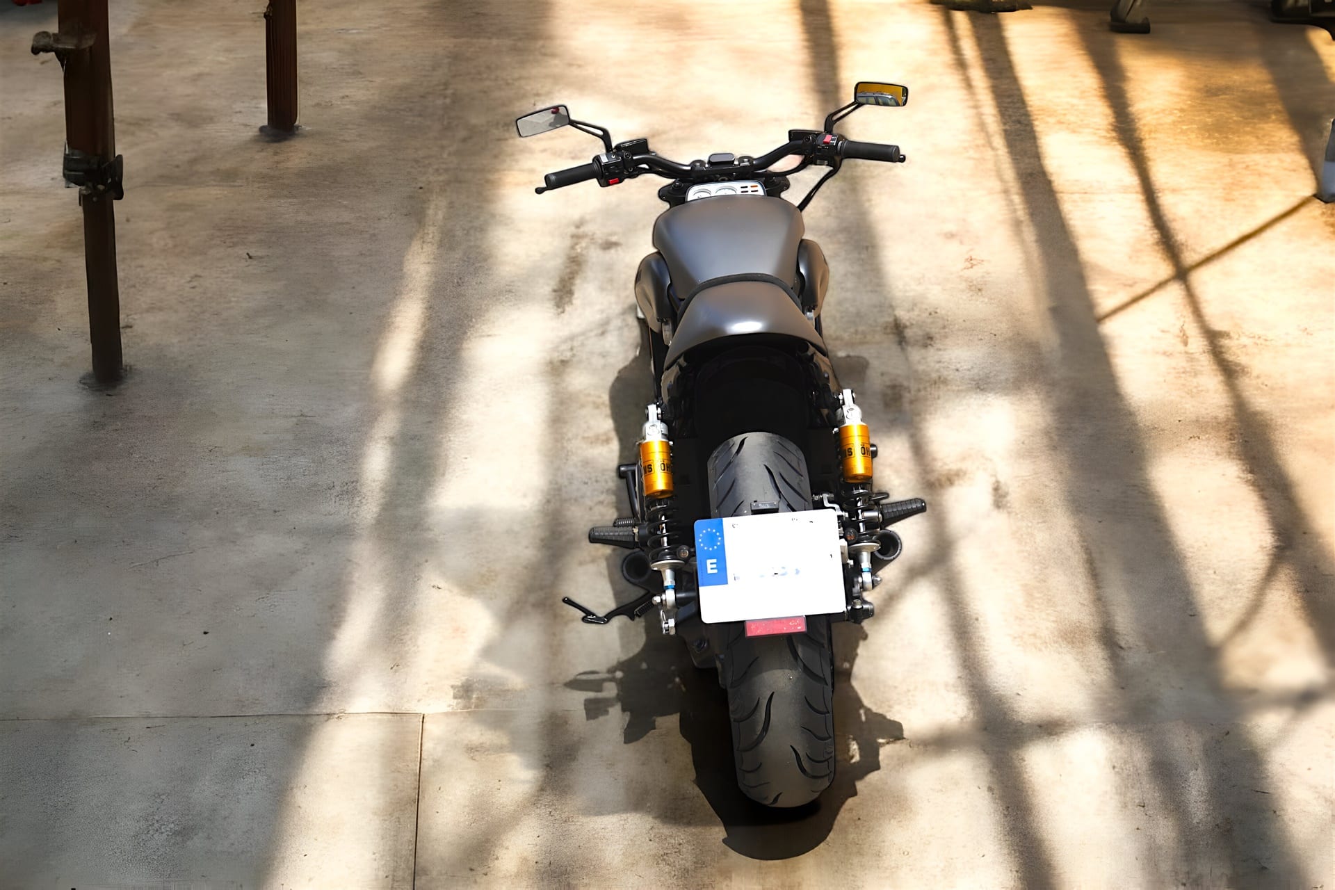 Yamaha VMax Neoracer: La "Macho-Bike" total vestida con el ingenio de LDK