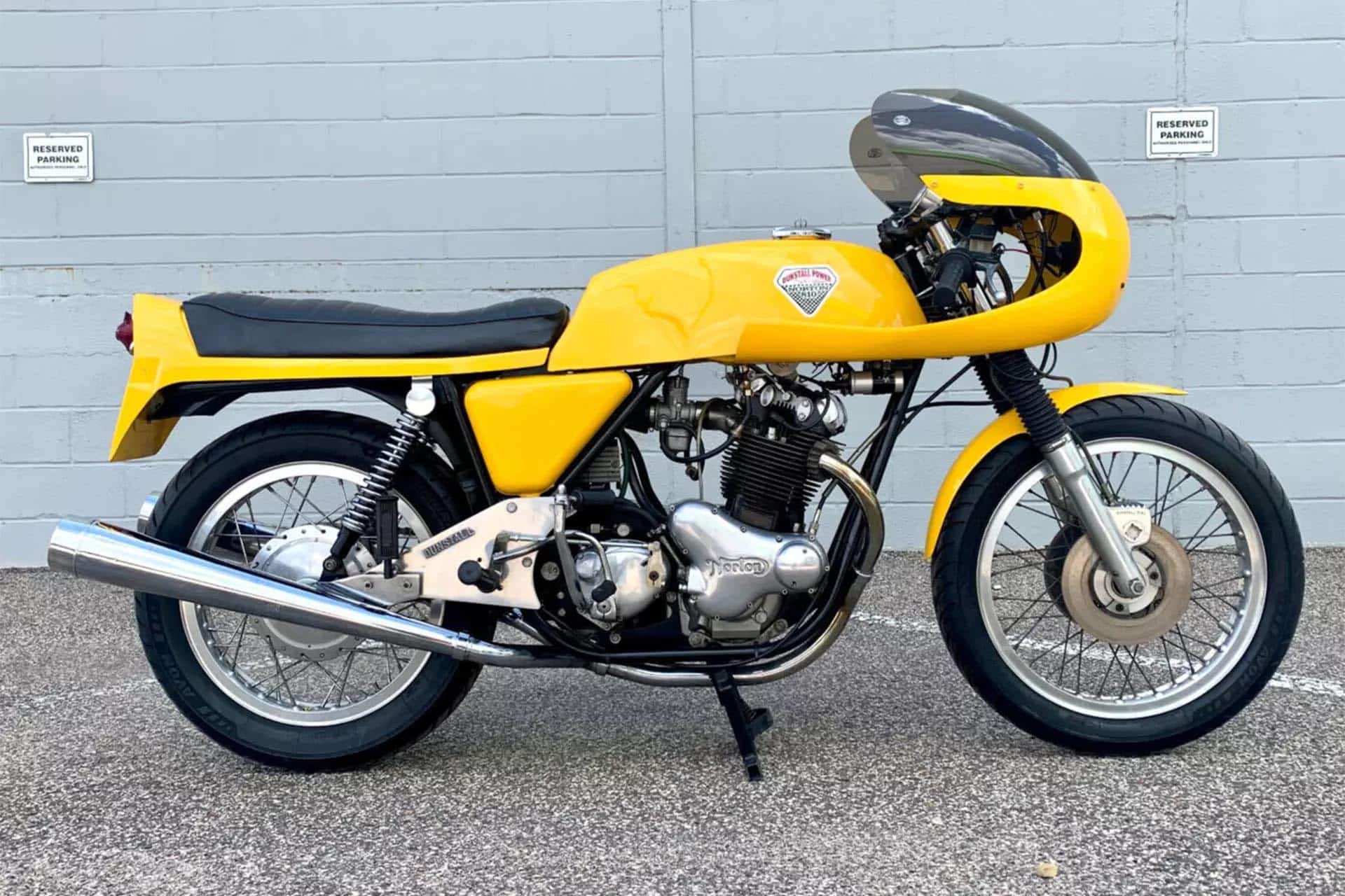 El estado de la moto es impecable