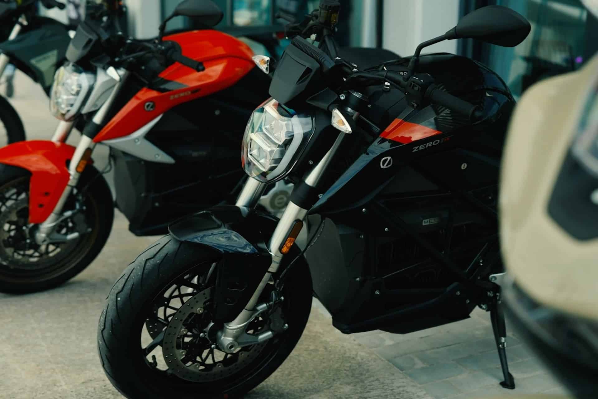Zero Motorcycles protagoniza un día dedicado a la conducción sin emisiones en Barcelona