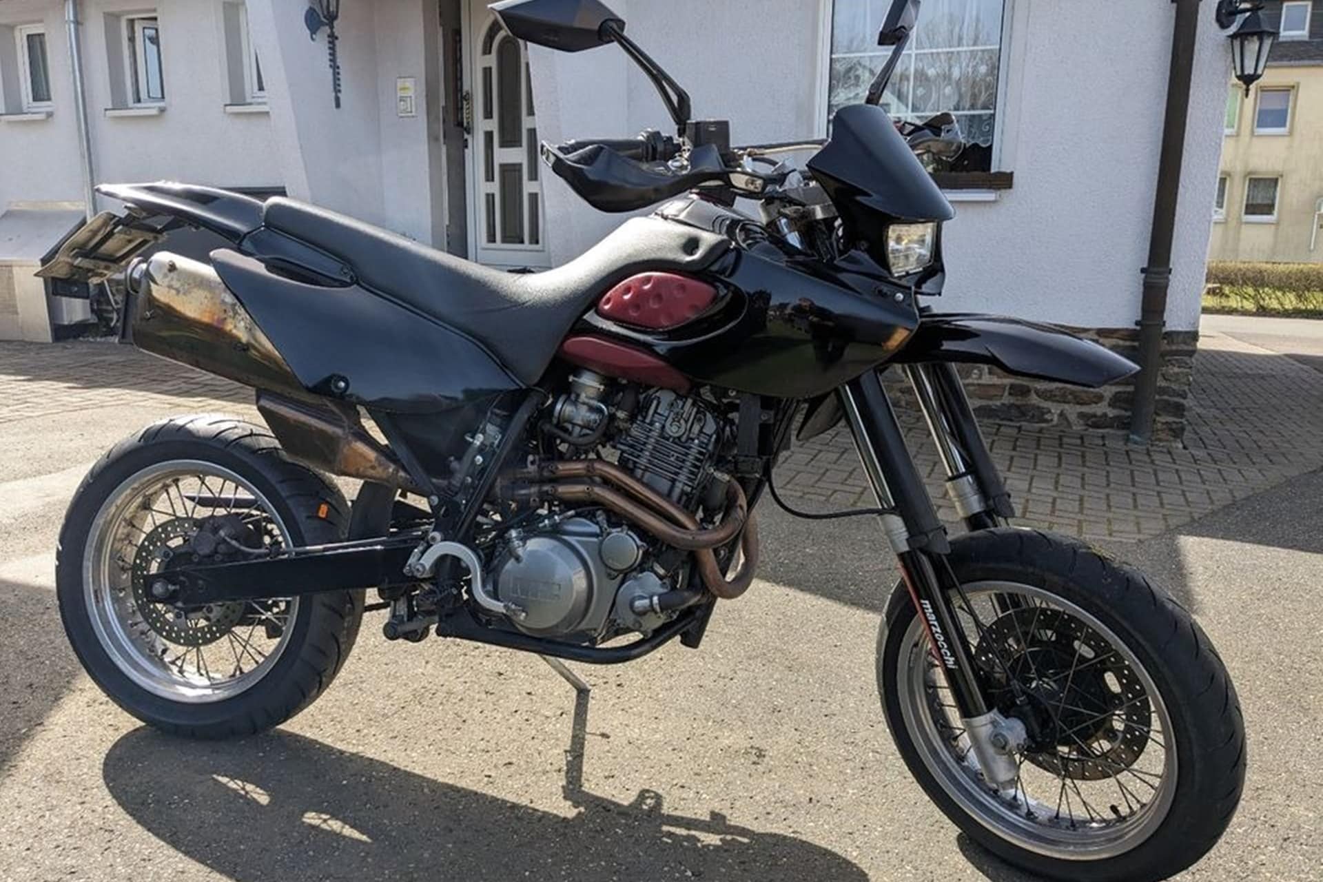 Muz Mastiff 660: Denostada simpleza bañada de insólito atractivo
