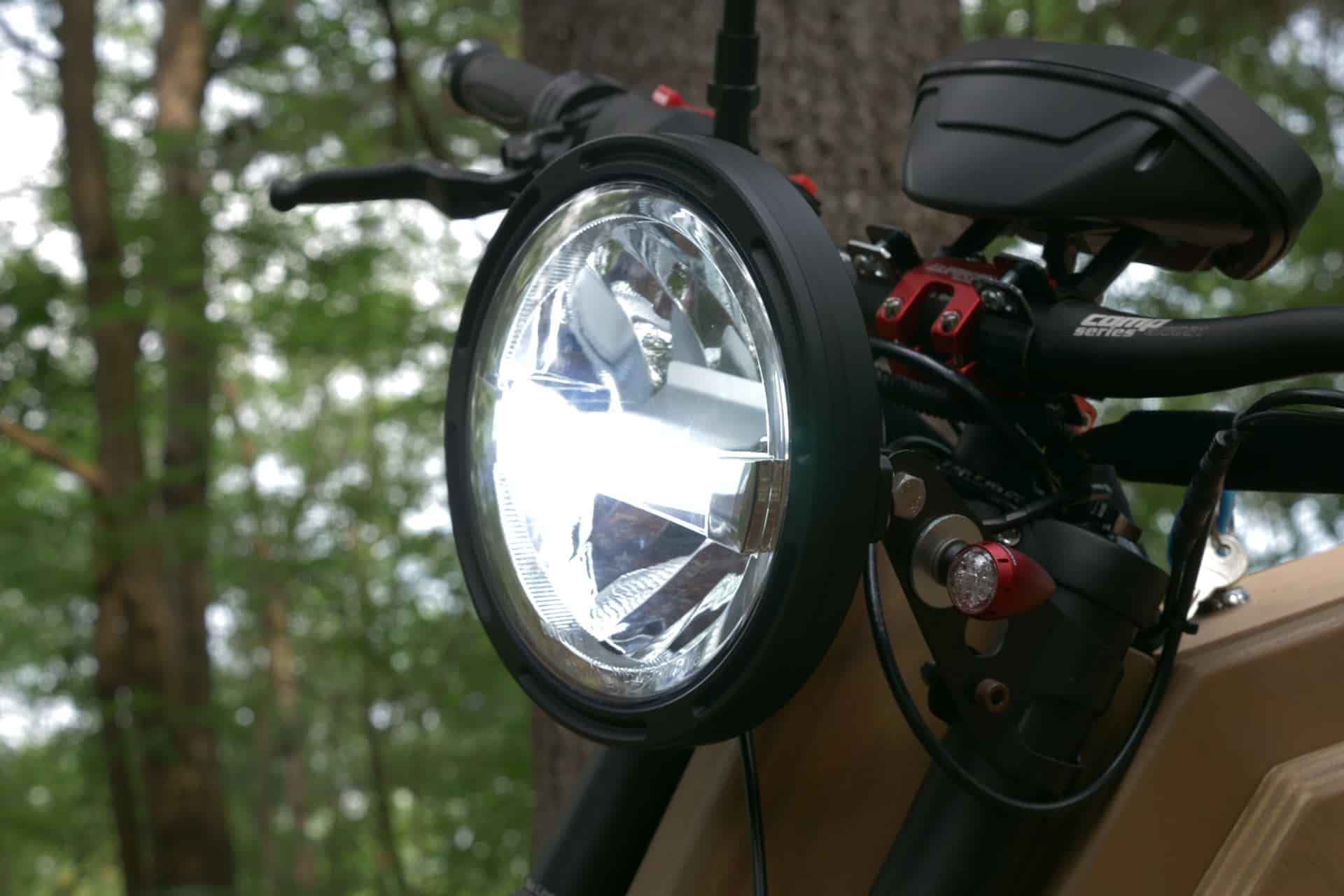 Moto Lignea: Así es la primera moto eléctrica de madera homologada para circular