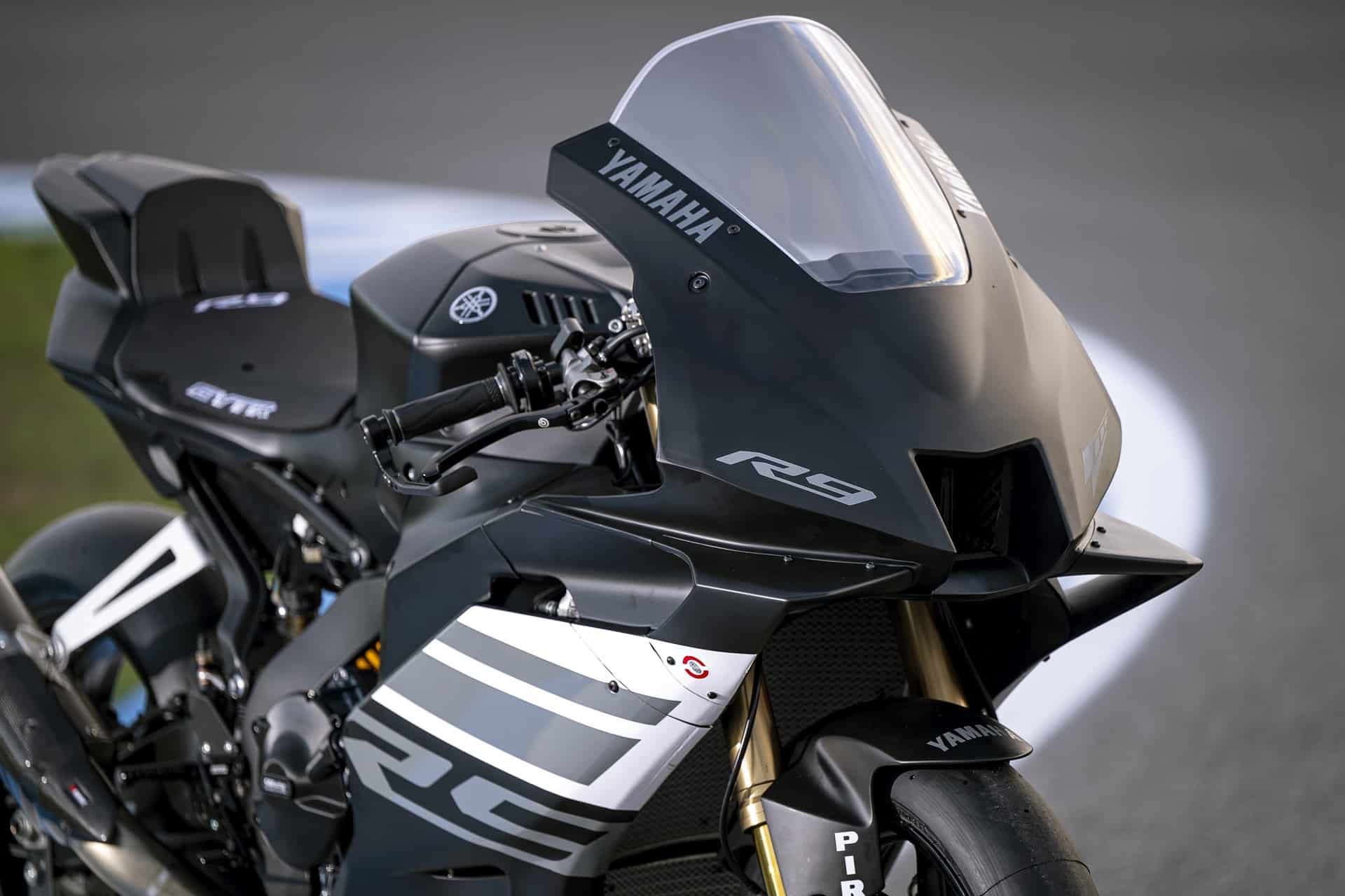 Yamaha R9 WorldSSP 2025