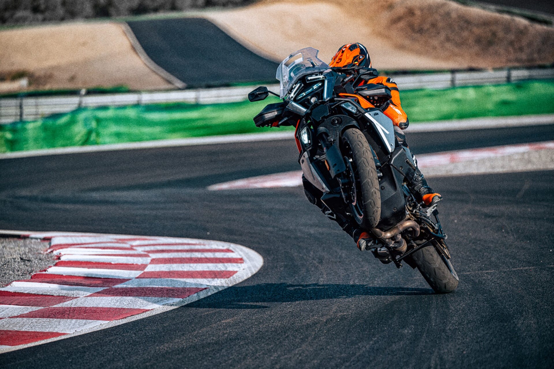 KTM 1390 Super Adventure S EVO 2025