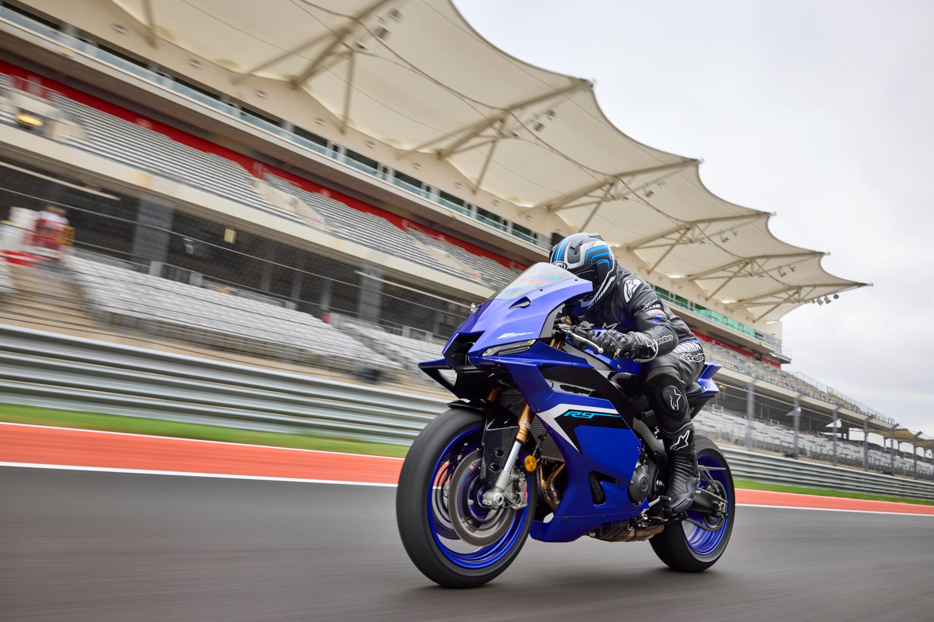 La Yamaha R9 ya es toda una realidad: La marca oficializa el lanzamiento de su nuevo modelo deportivo