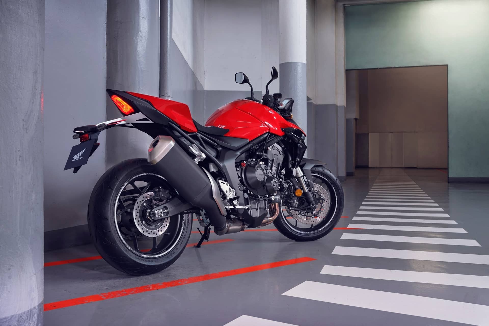 Honda lanza finalmente su nueva CB1000 Hornet 2025, acompañada de una excitante versión SP
