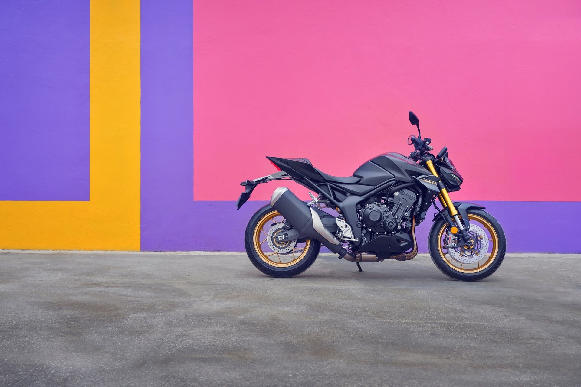 Honda lanza finalmente su nueva CB1000 Hornet 2025, acompañada de una excitante versión SP