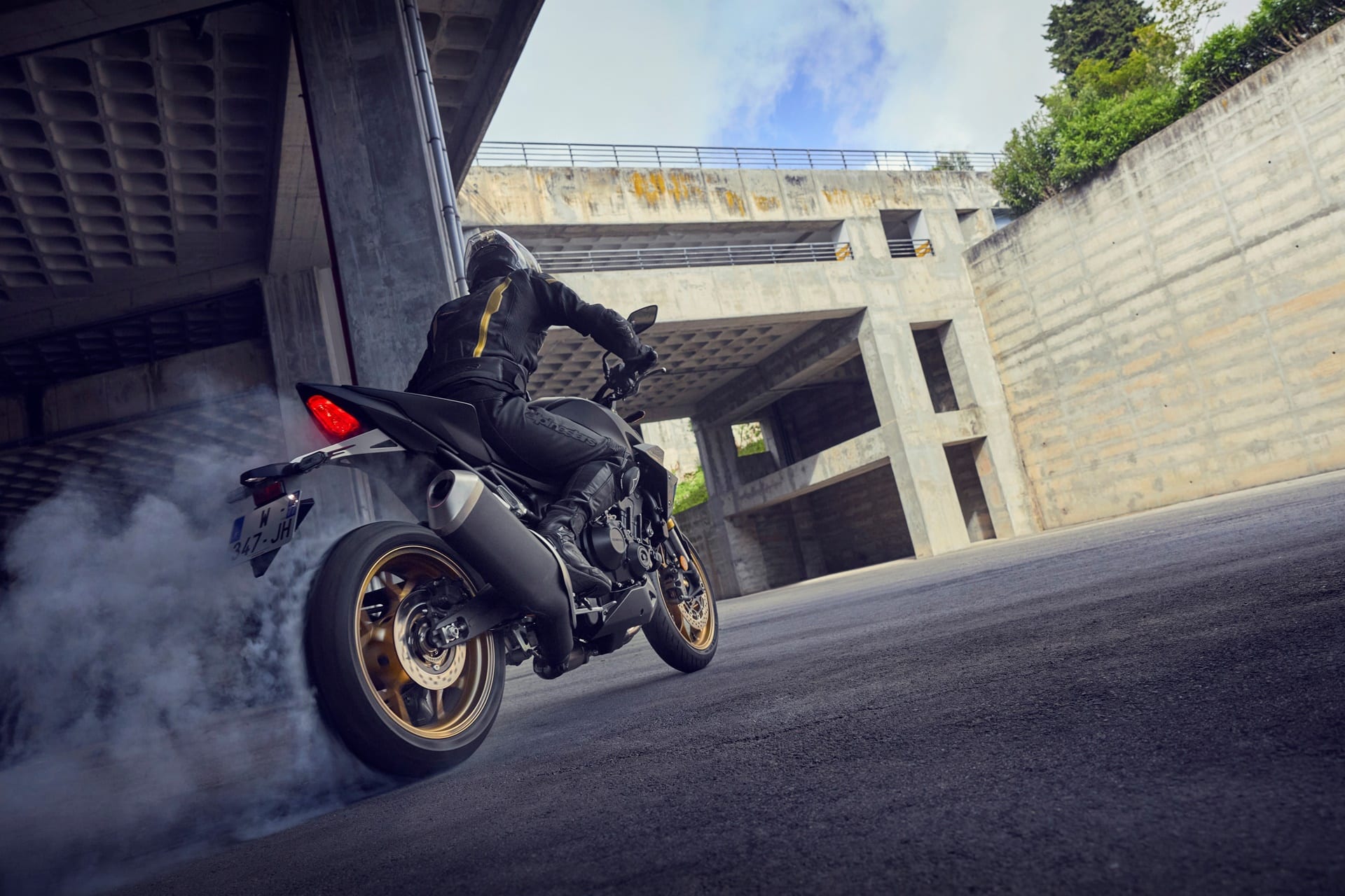 Honda lanza finalmente su nueva CB1000 Hornet 2025, acompañada de una excitante versión SP