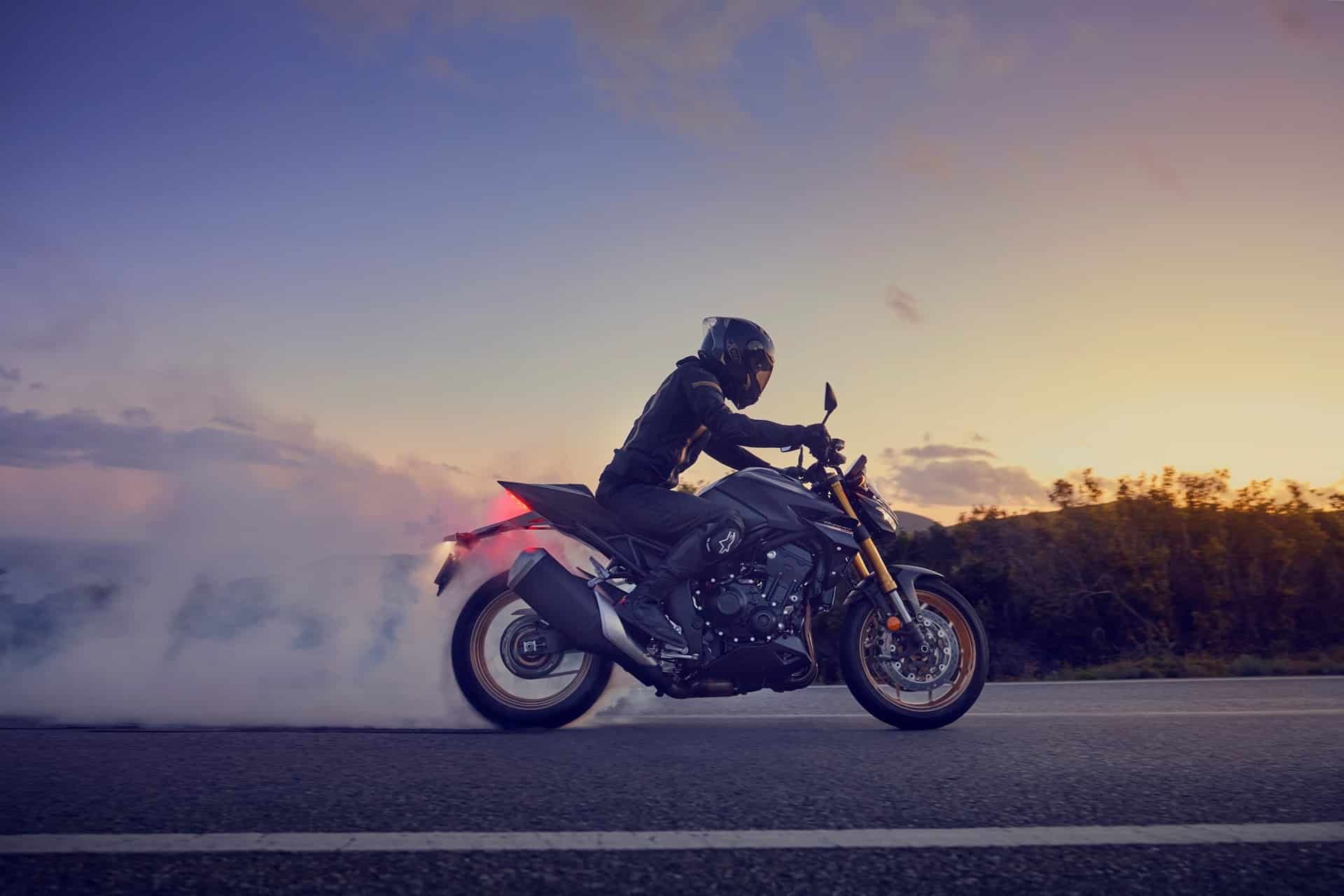 Honda lanza finalmente su nueva CB1000 Hornet 2025, acompañada de una excitante versión SP